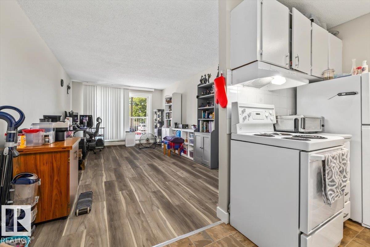 202 - 10330 113 Street NW, Wîhkwêntôwin, Edmonton
