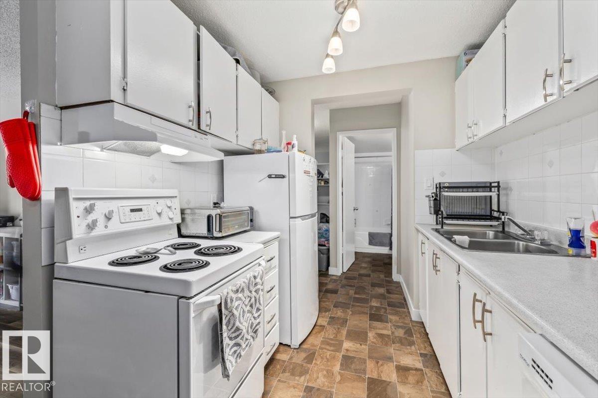202 - 10330 113 Street NW, Wîhkwêntôwin, Edmonton