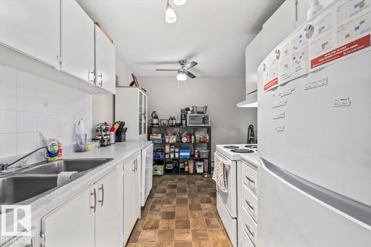 Photo 7 at 202 - 10330 113 Street NW, Wîhkwêntôwin, Edmonton