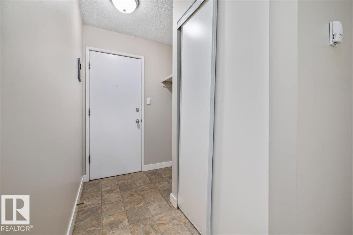 306 - 10330 113 Street NW, Wîhkwêntôwin, Edmonton