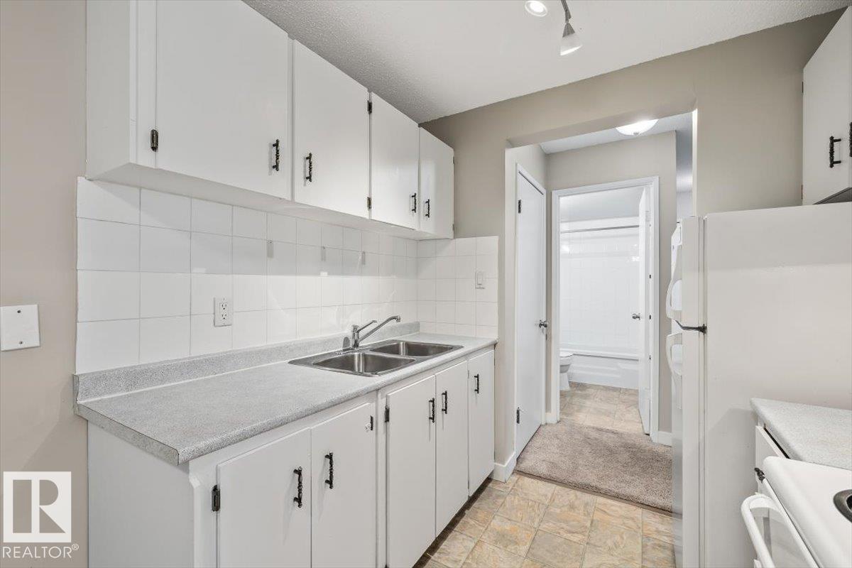 306 - 10330 113 Street NW, Wîhkwêntôwin, Edmonton