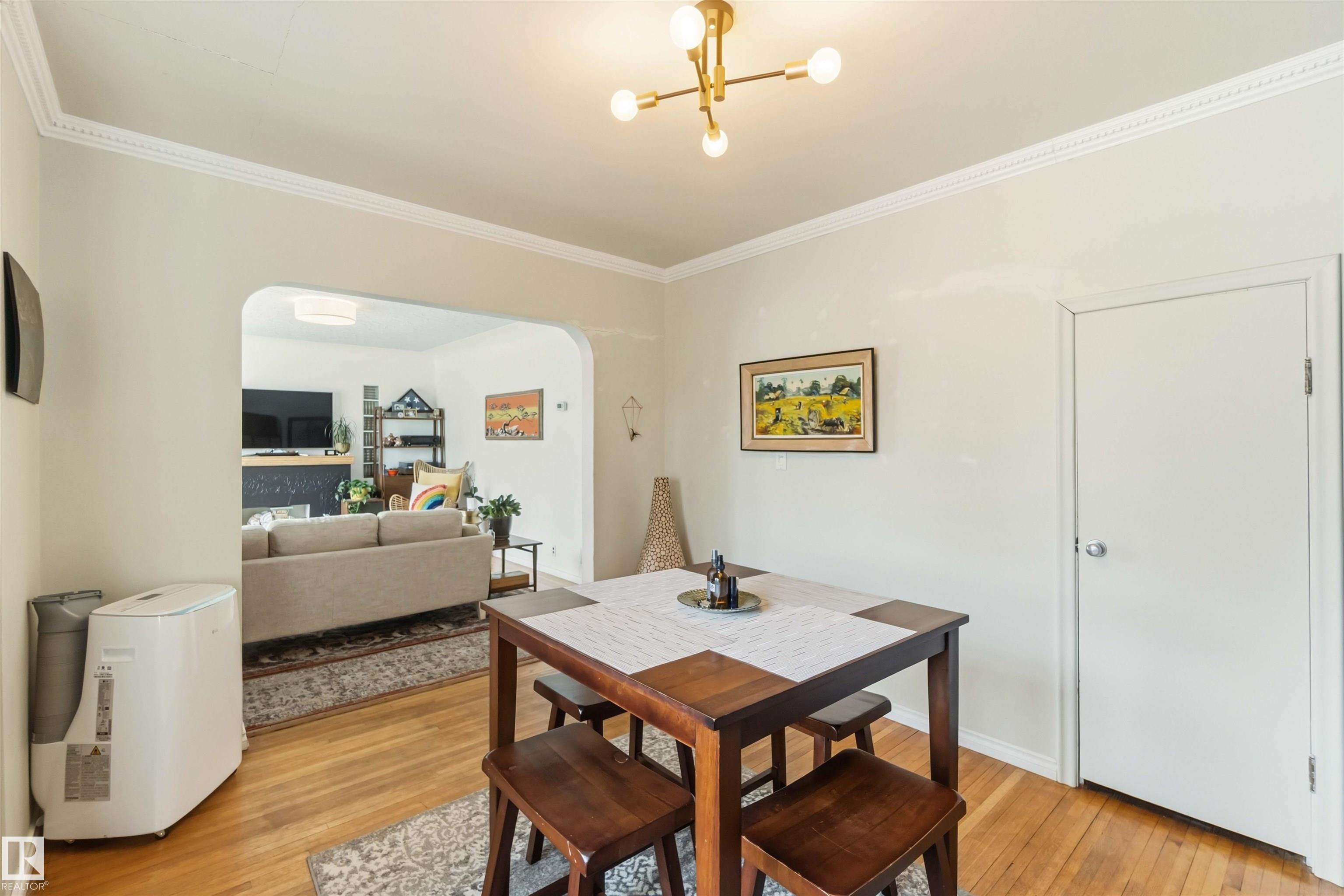 https://zimg.paragon.ice.com/ParagonImages/Property/PM/RAE/225409138/11/0/0/765d14489ef0e77a32f9a15ac23bcd42/1/0b51448697b665c795ede6cfd2288e34/225409138-a66fbe59-c410-4bf3-bc7f-19078598171c.JPG