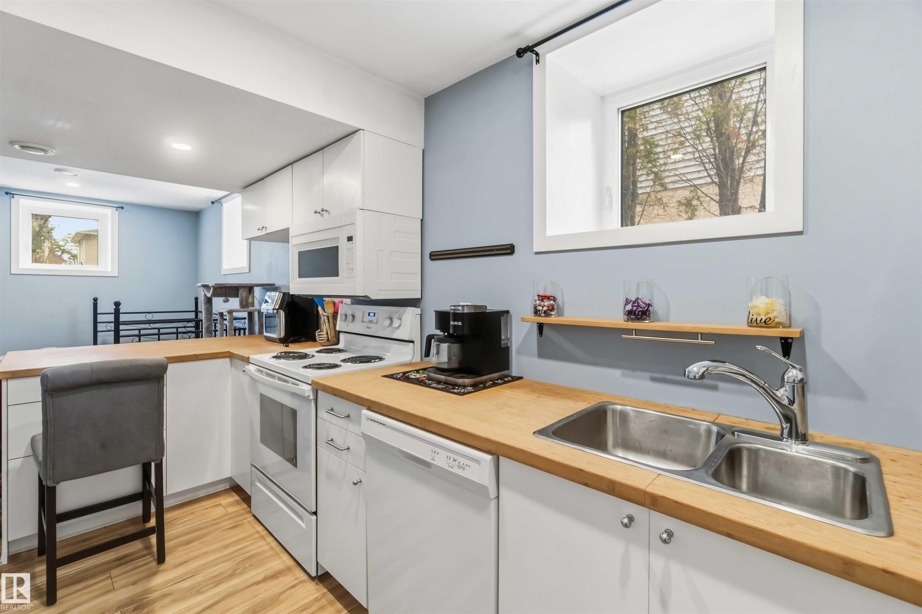 https://zimg.paragon.ice.com/ParagonImages/Property/PM/RAE/225409138/45/0/0/025bd92ba81278d224261740bcccaf44/1/0b51448697b665c795ede6cfd2288e34/225409138-c8ae28ed-0a1e-4347-8b47-9b0bed5fd911.JPG