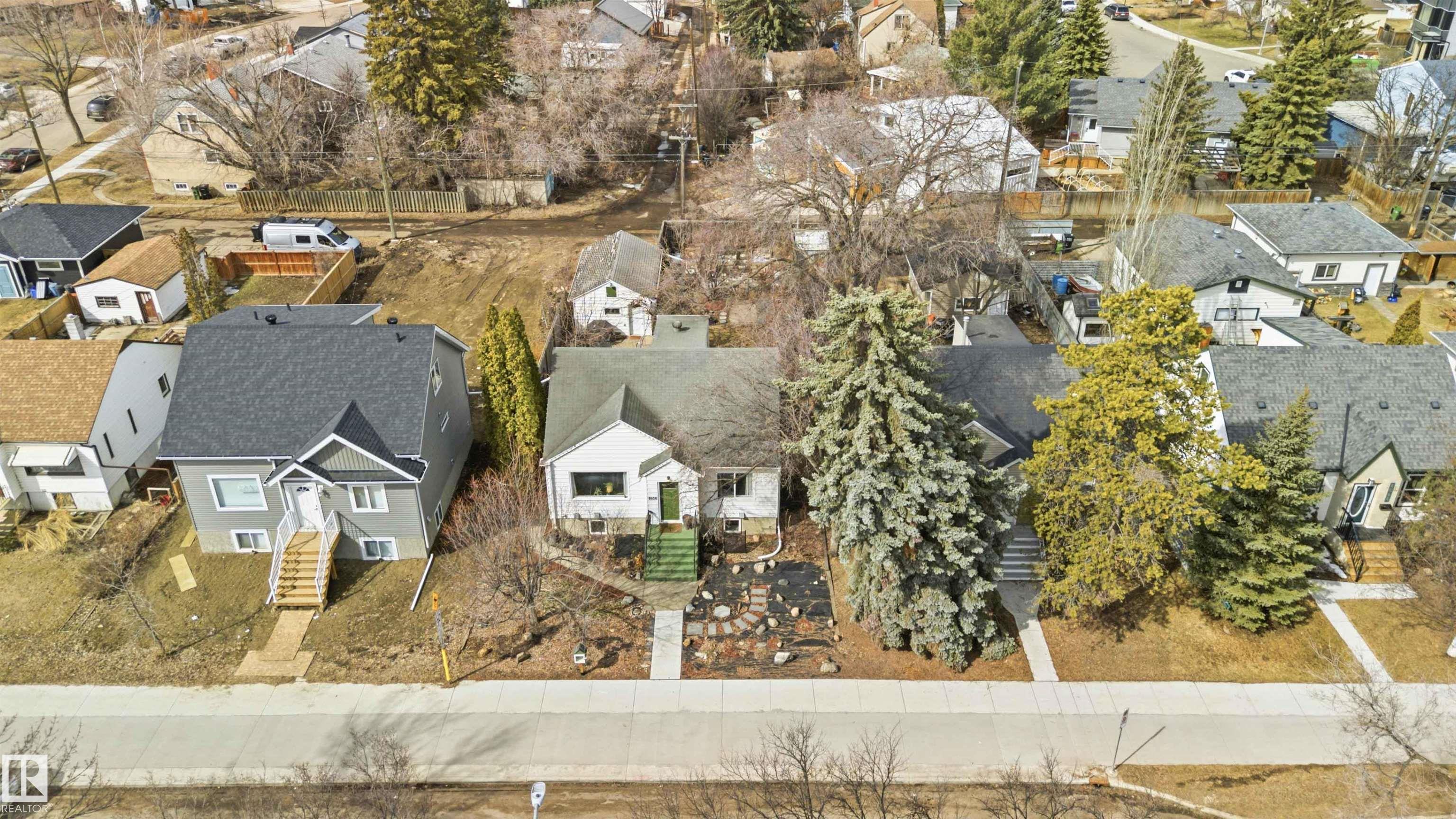 https://zimg.paragon.ice.com/ParagonImages/Property/PM/RAE/225409138/60/0/0/9040bfdd52b14ea7b804e5497aab1b63/1/0b51448697b665c795ede6cfd2288e34/225409138-6181c79f-8c7f-45da-ac31-50db7b99a300.JPG