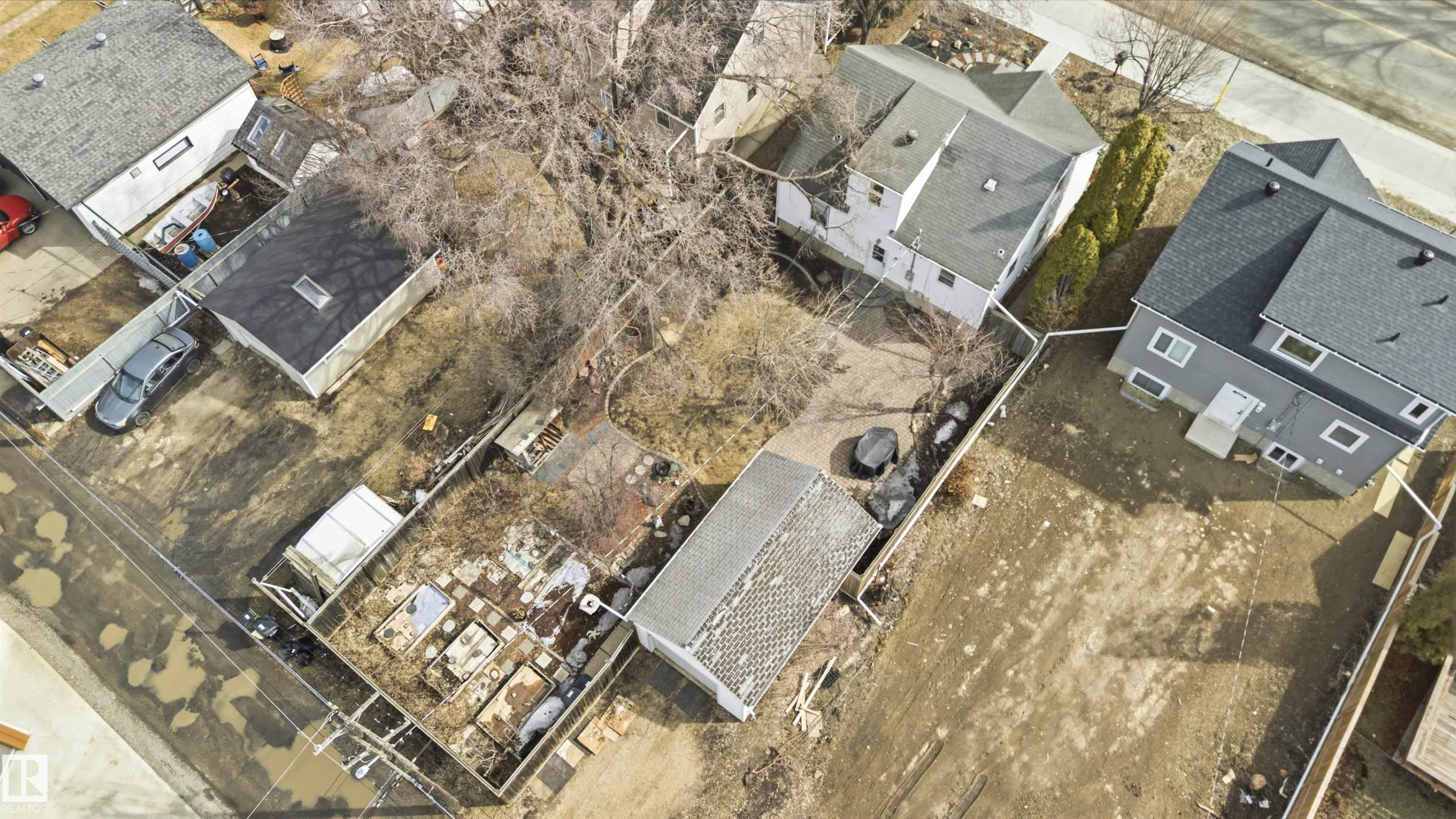 https://zimg.paragon.ice.com/ParagonImages/Property/PM/RAE/225409138/65/0/0/e36c00d61ebf5bd70f432e8eac199f20/1/0b51448697b665c795ede6cfd2288e34/225409138-41e6935c-0d3c-4954-ae18-2de0395f3f1e.JPG