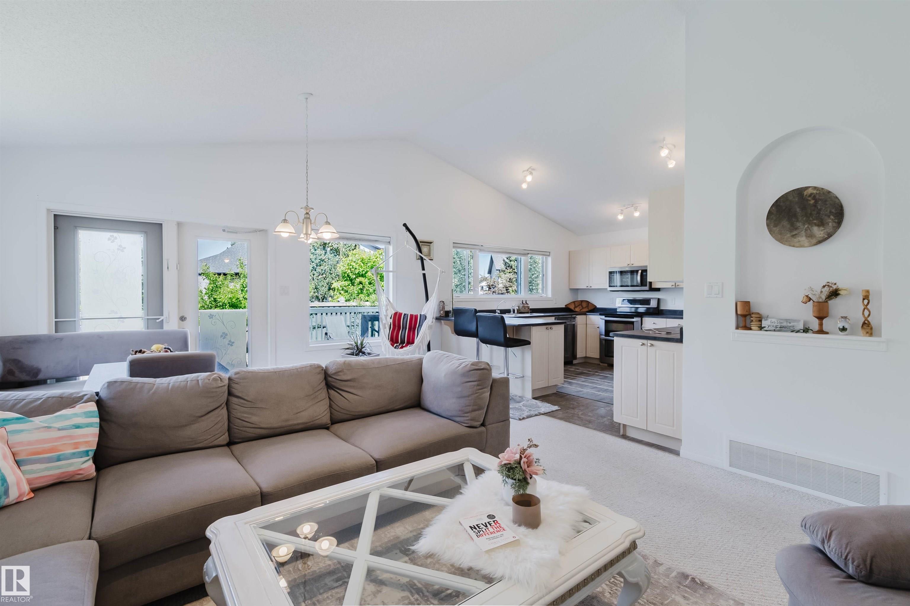 Photo 8 at 1743 Melrose Crescent SW, Macewan, Edmonton