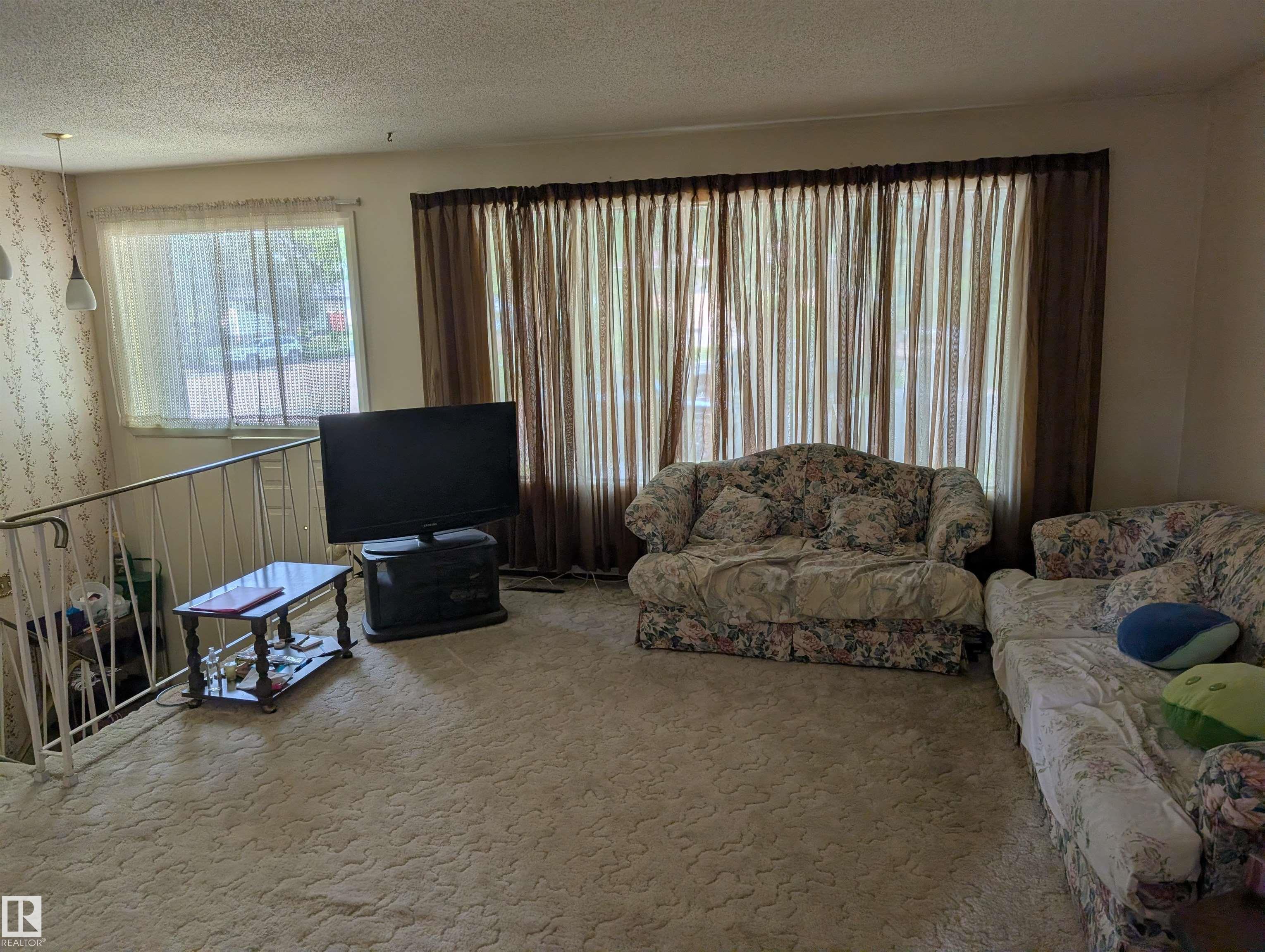 6415 147 Avenue NW, Mcleod, Edmonton