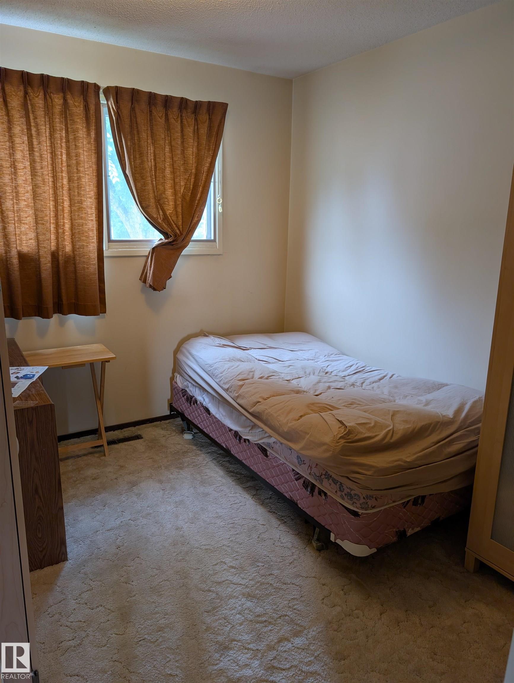 Photo 6 at 6415 147 Avenue NW, Mcleod, Edmonton