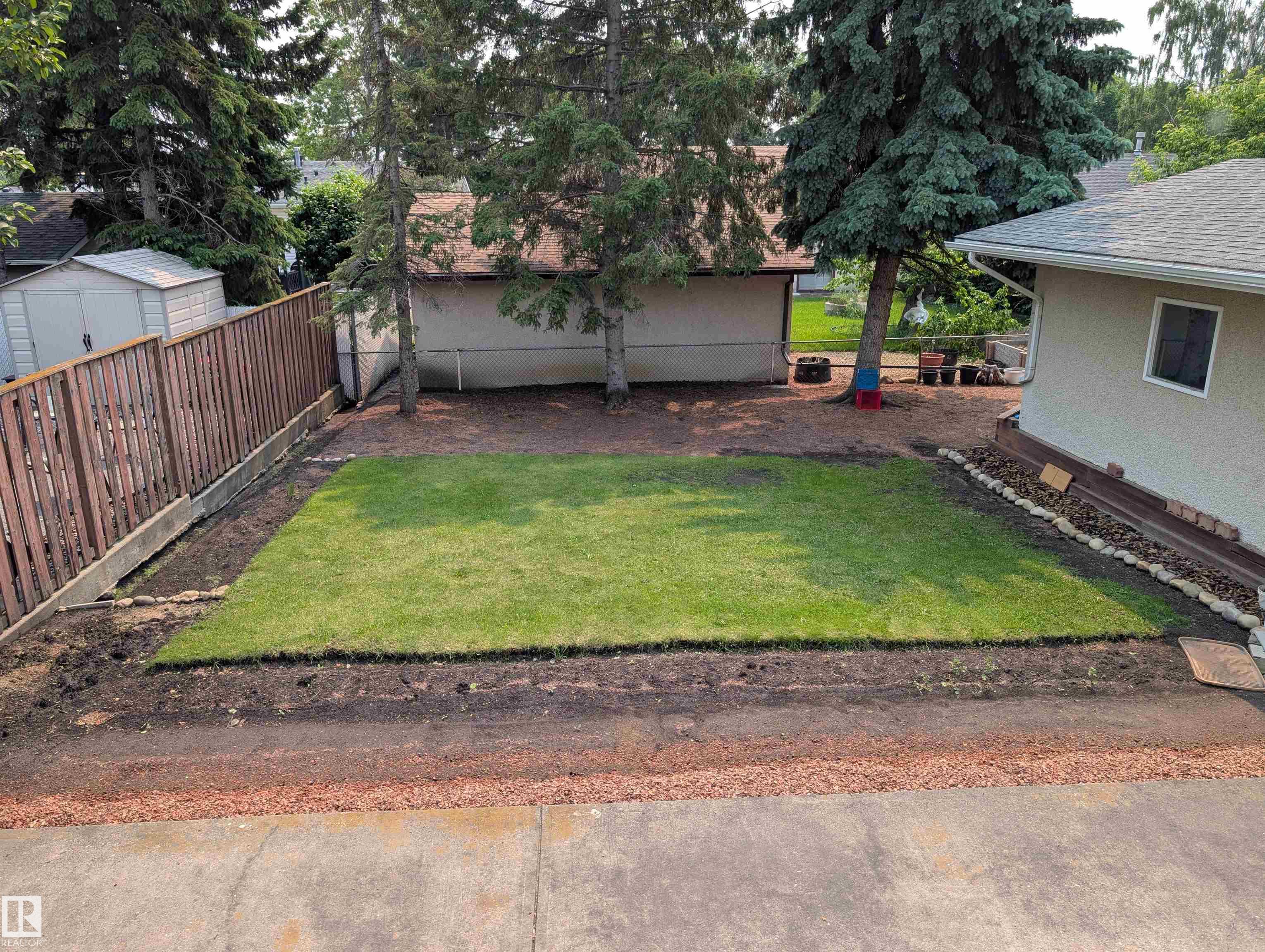 Photo 10 at 6415 147 Avenue NW, Mcleod, Edmonton