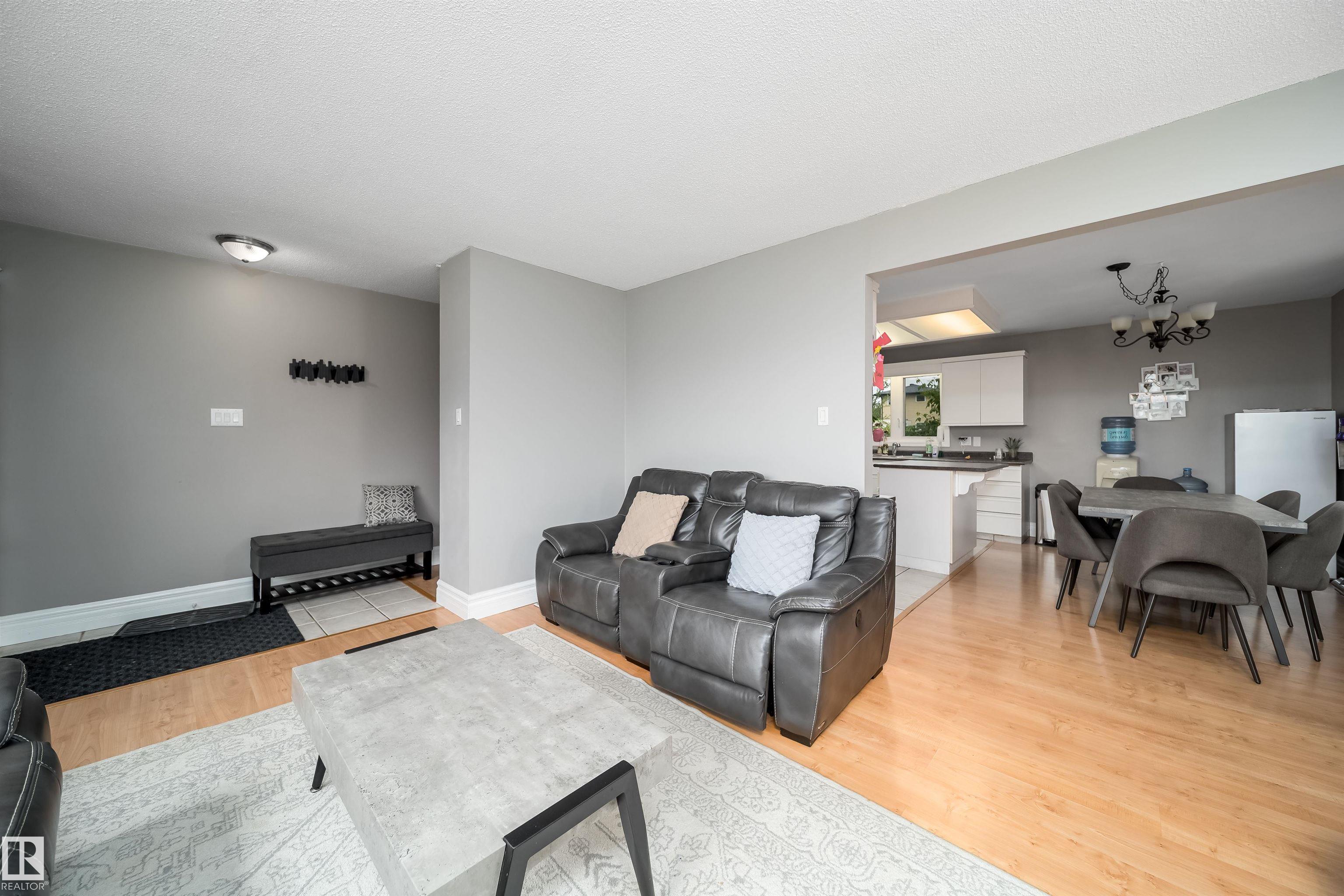 Photo 14 at 8512 142a Avenue NW, Northmount, Edmonton
