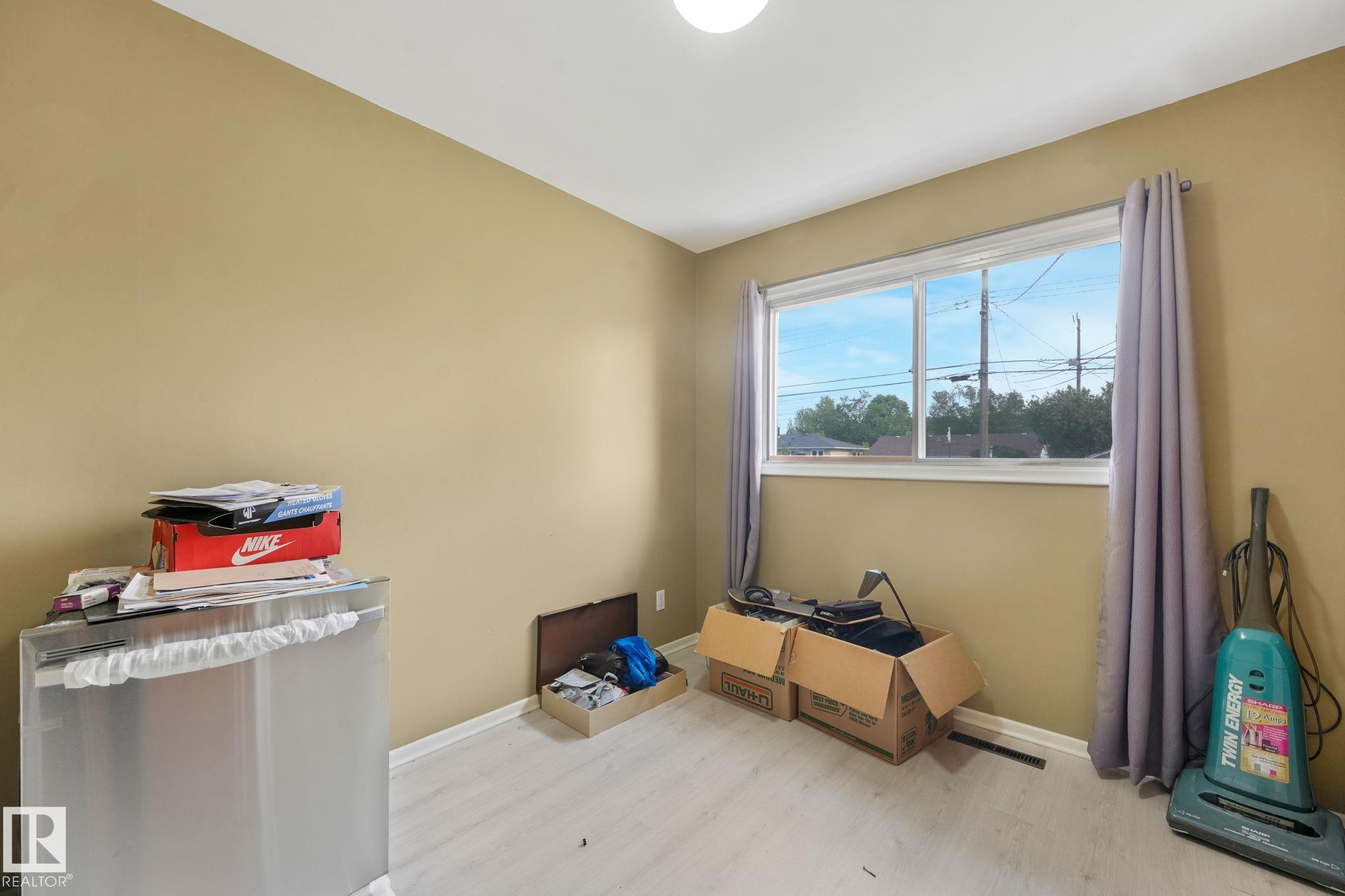 Photo 46 at 13307 133 Avenue NW, Wellington, Edmonton