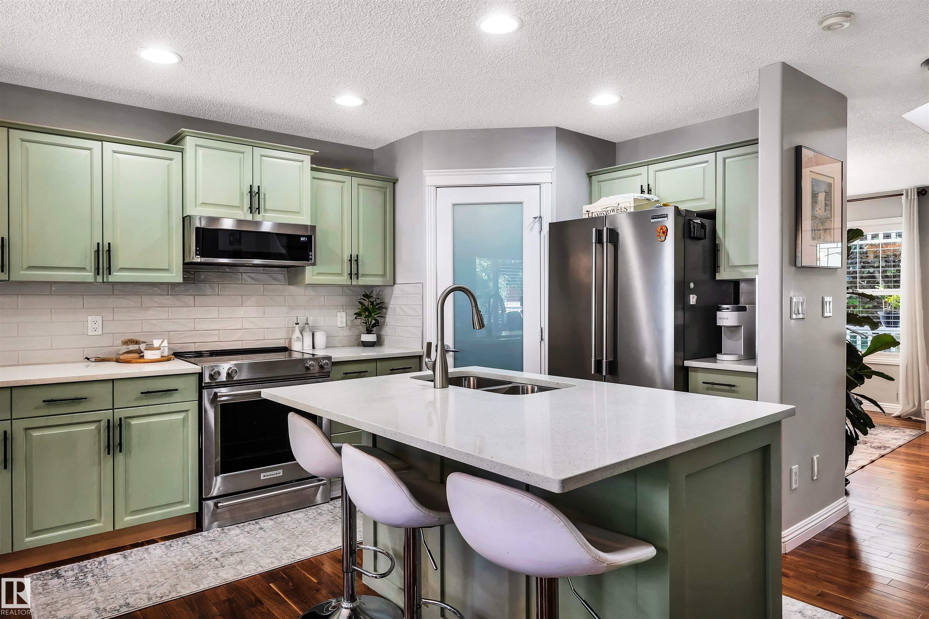 Photo 14 at 9804 145 Avenue NW, Griesbach, Edmonton