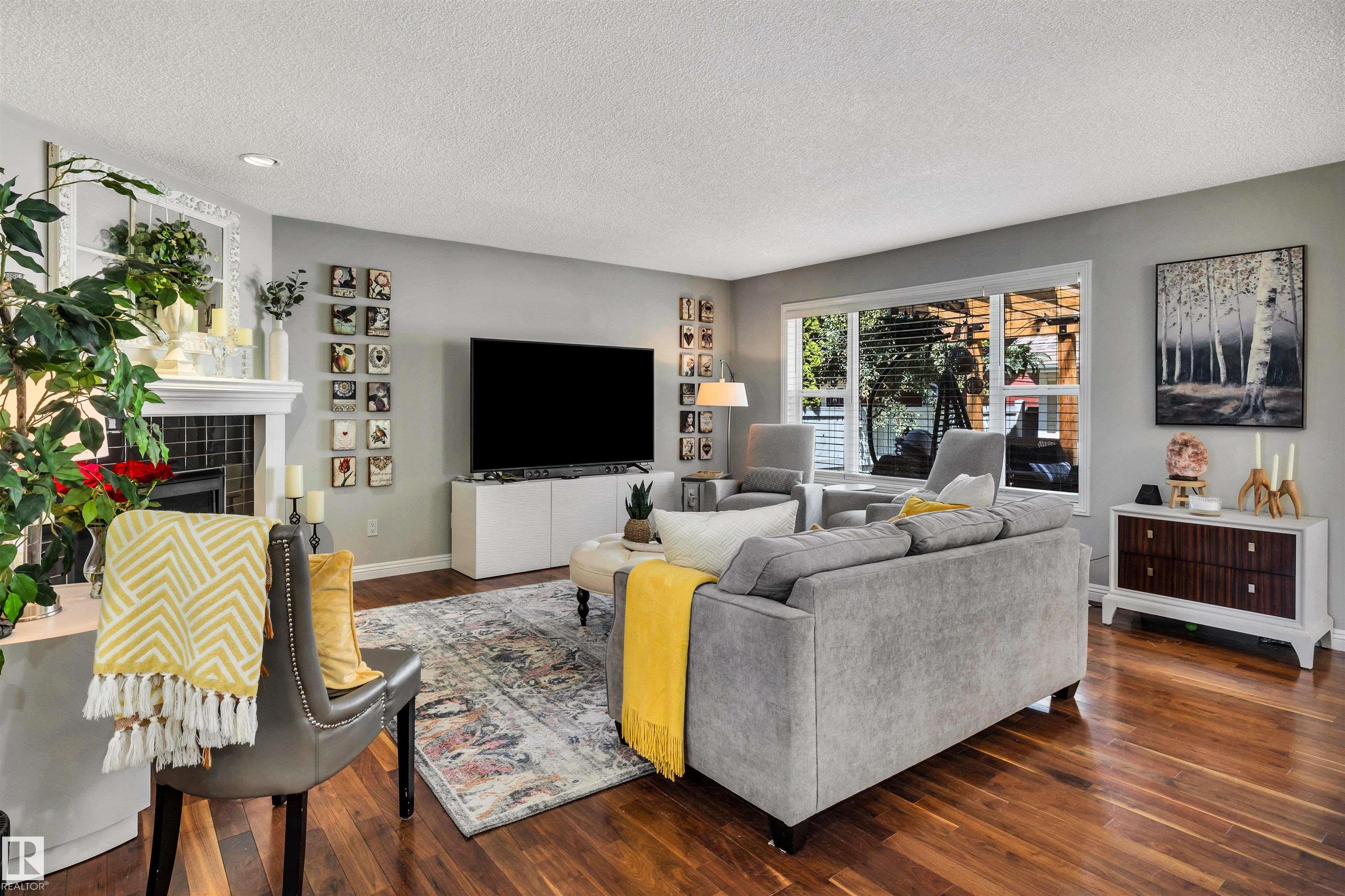 Photo 9 at 9804 145 Avenue NW, Griesbach, Edmonton