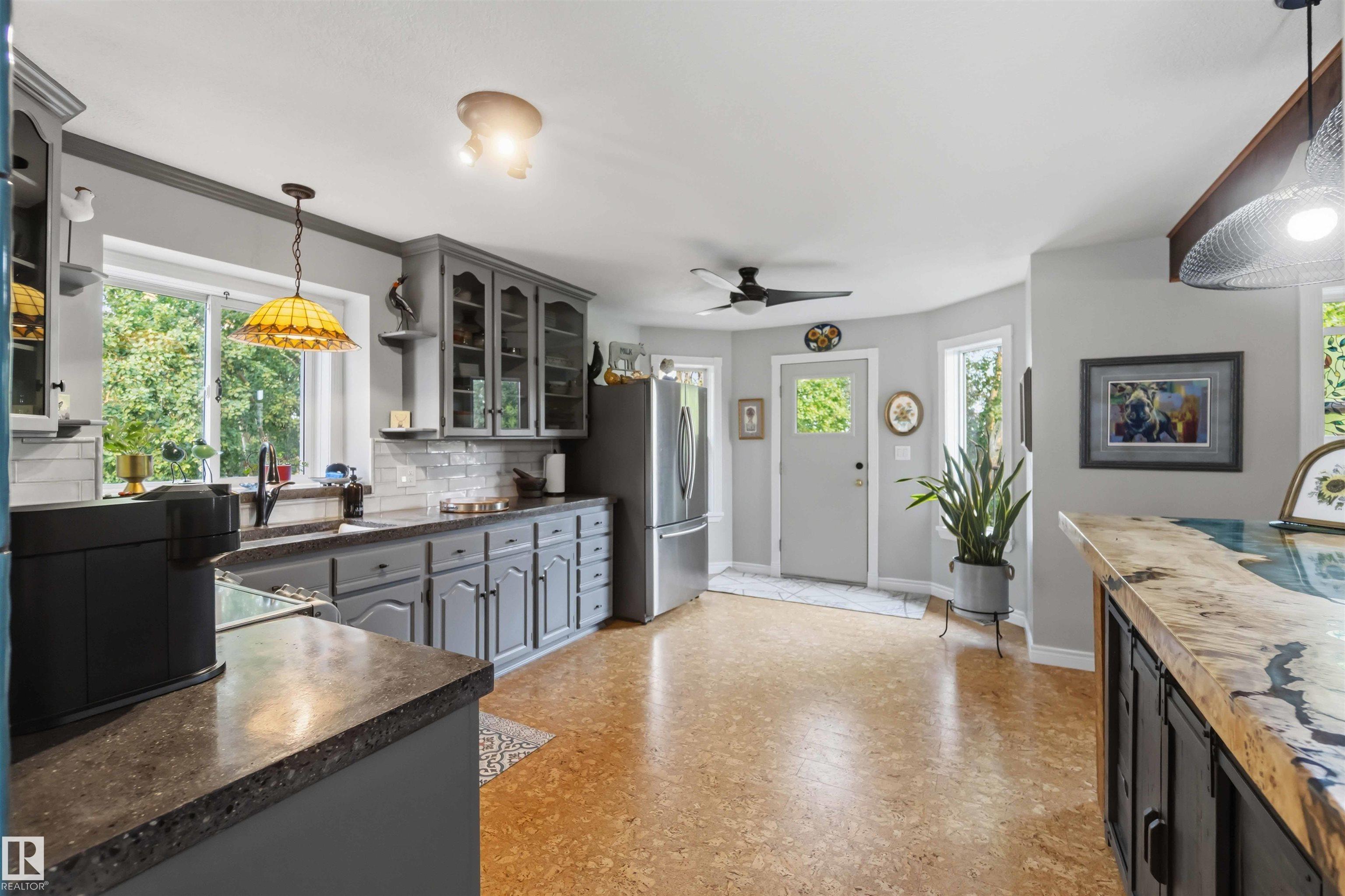 Photo 11 at 205 - 52552 Rge Road 224, Sun Hill Estates, Rural Strathcona County