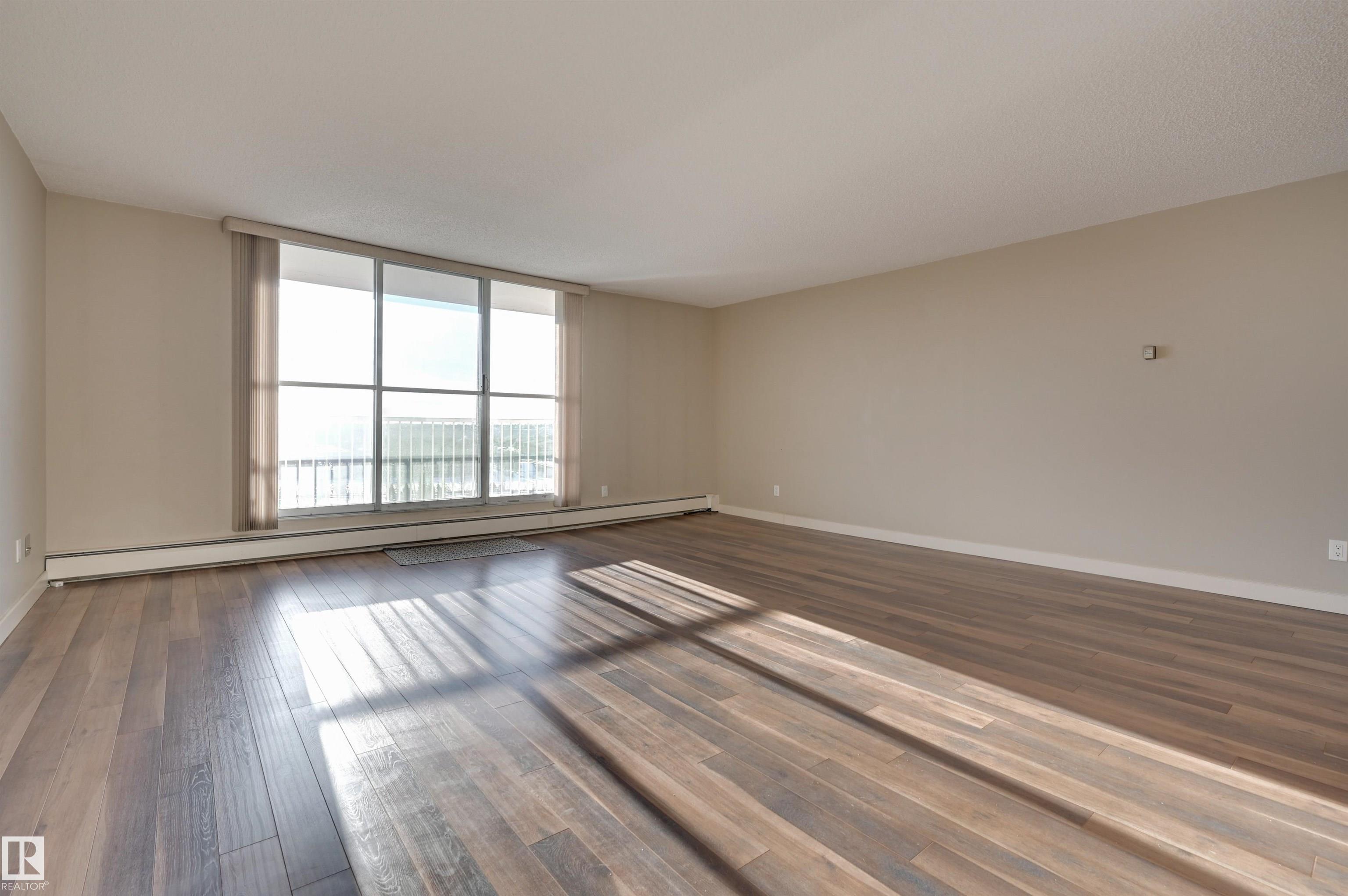 406 - 12141 Jasper Avenue NW, Wîhkwêntôwin, Edmonton