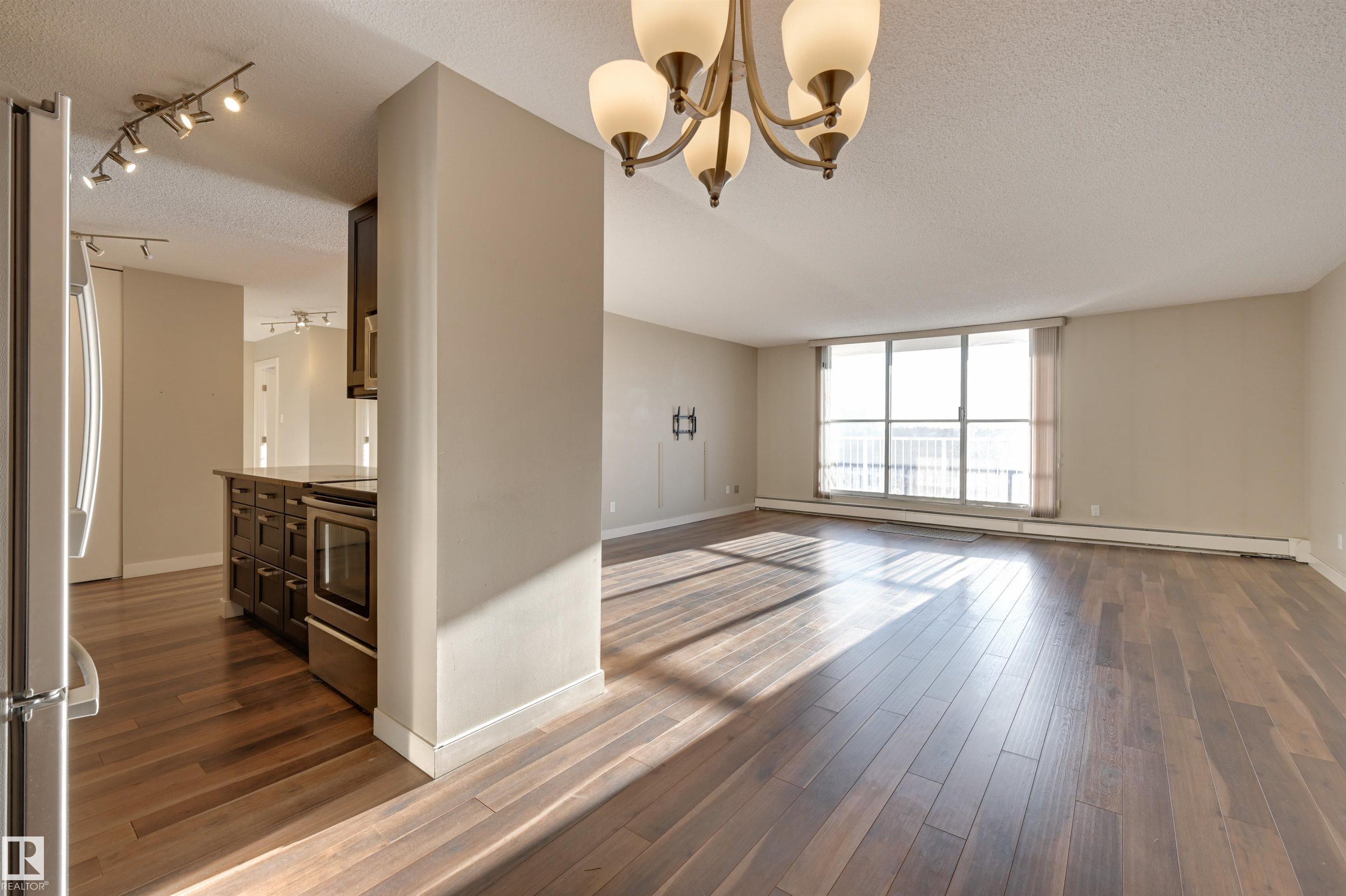 Photo 11 at 406 - 12141 Jasper Avenue NW, Wîhkwêntôwin, Edmonton