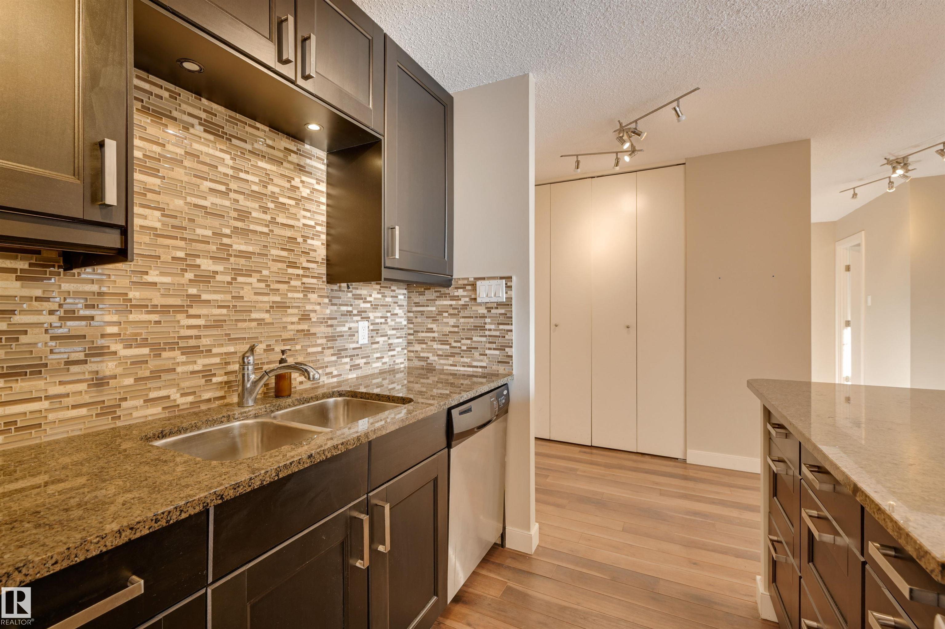 Photo 15 at 406 - 12141 Jasper Avenue NW, Wîhkwêntôwin, Edmonton
