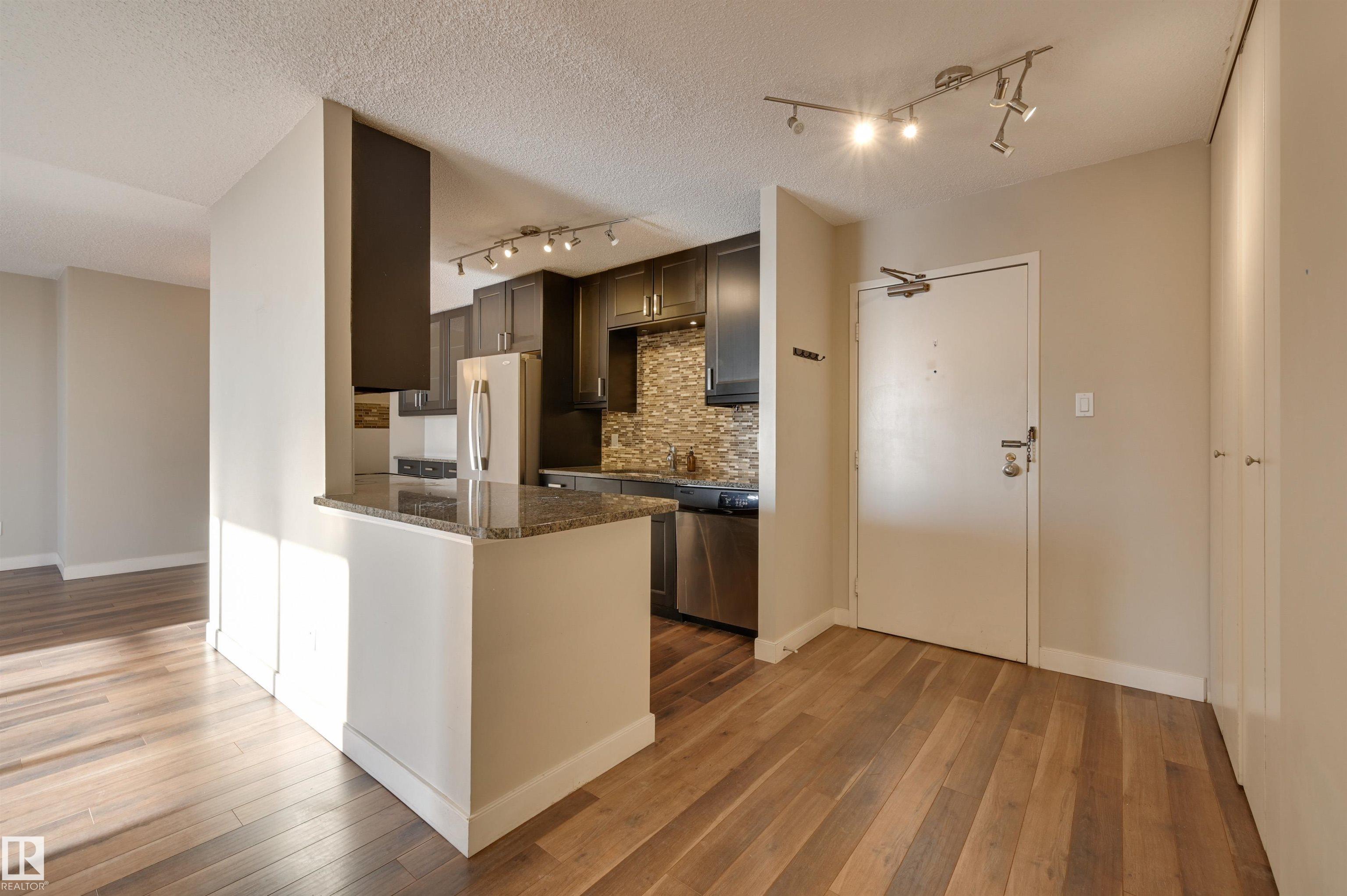 Photo 19 at 406 - 12141 Jasper Avenue NW, Wîhkwêntôwin, Edmonton