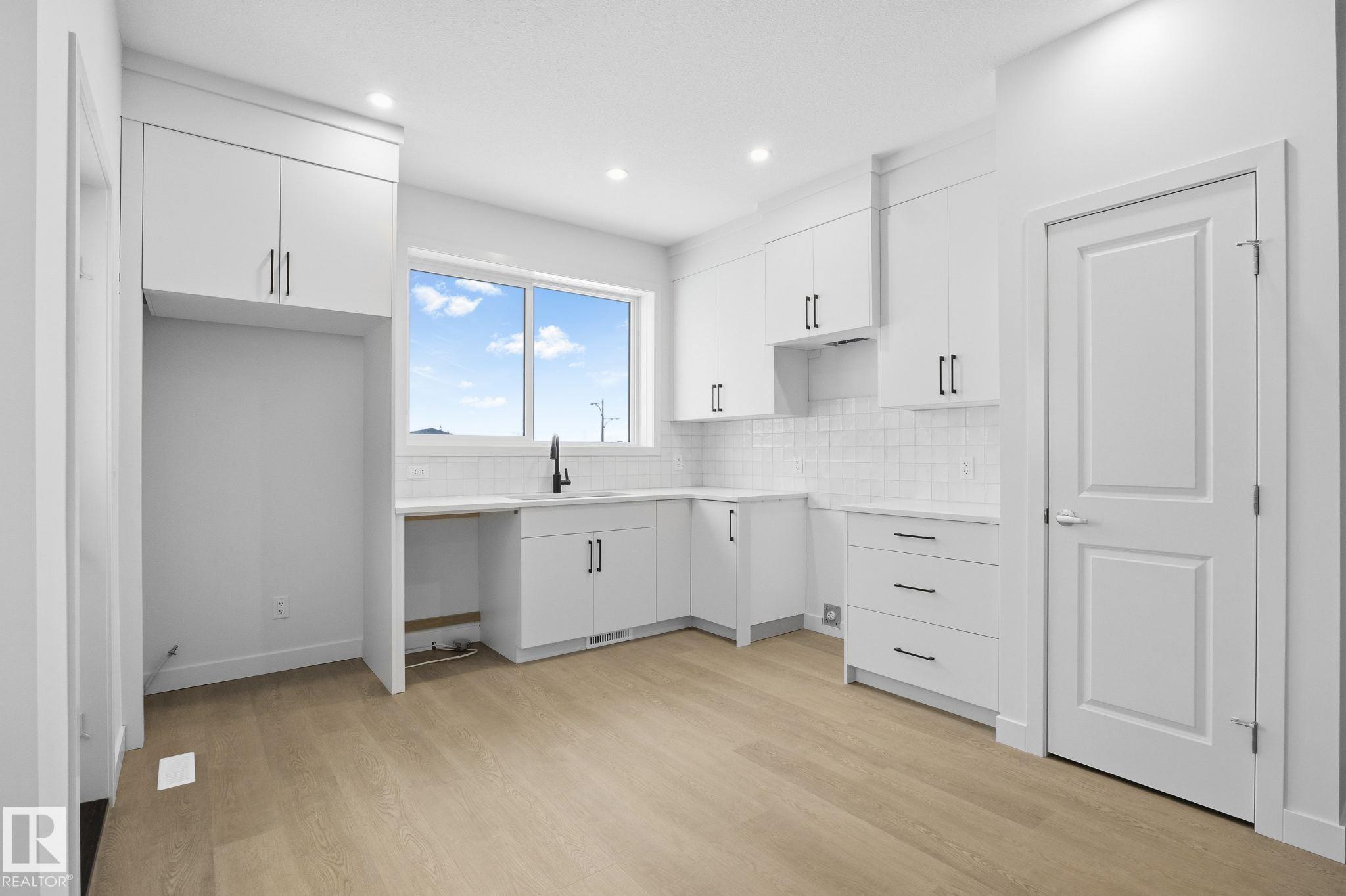 3713 Erlanger Drive NW, Edgemont, Edmonton