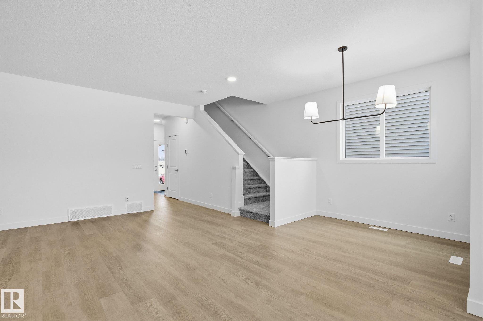 Photo 8 at 3713 Erlanger Drive NW, Edgemont, Edmonton