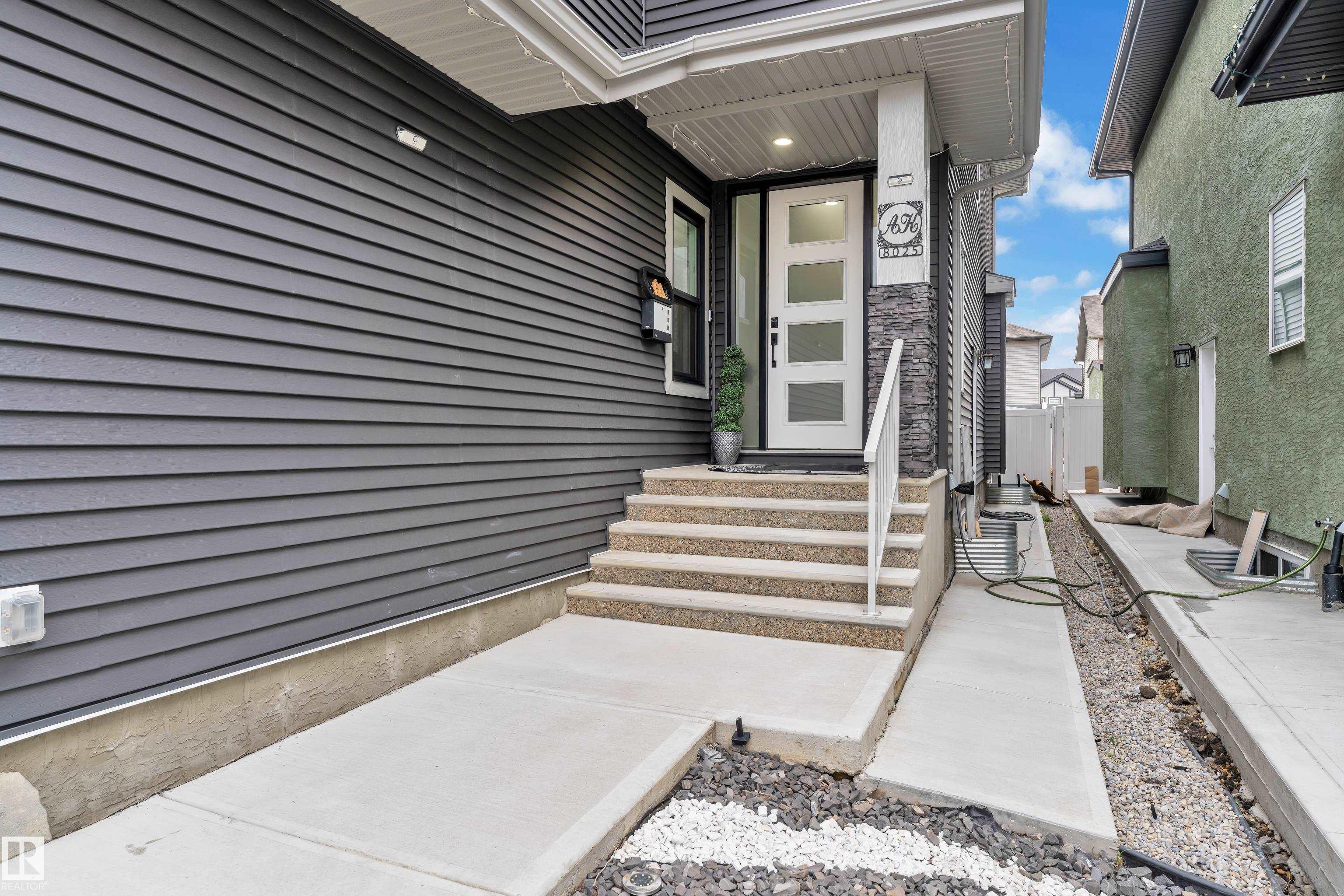 8025 174a Avenue NW, Crystallina Nera West, Edmonton