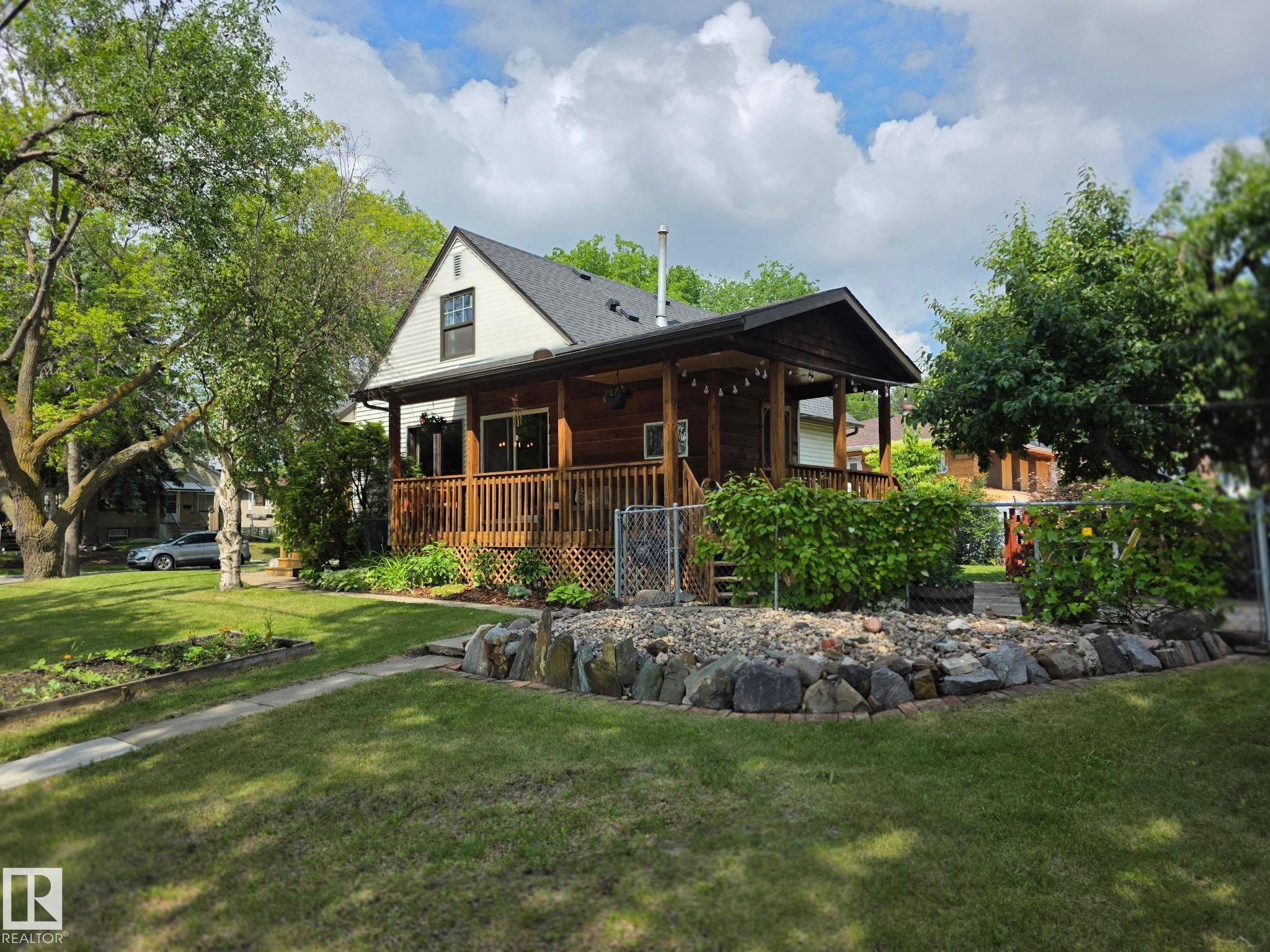 11603 70 Street NW, Bellevue, Edmonton