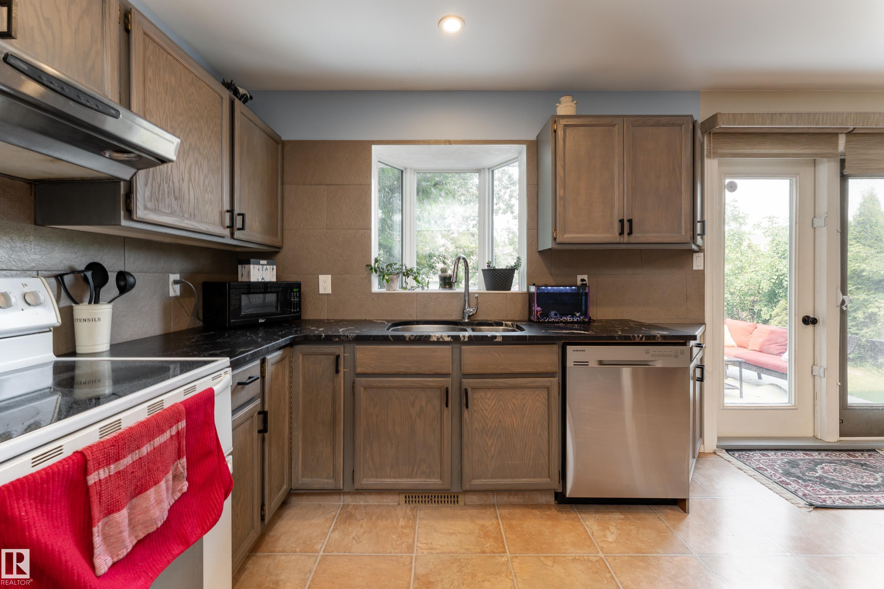 Photo 19 at 14 Durand Place, Deer Ridge, St. Albert