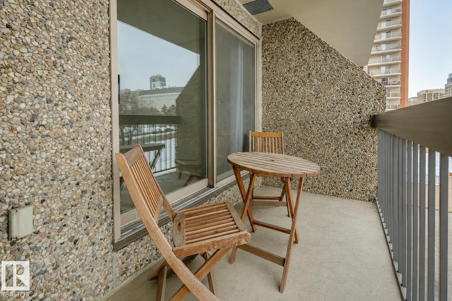 Photo 12 at 404 - 9715 110 Street NW, Wîhkwêntôwin, Edmonton