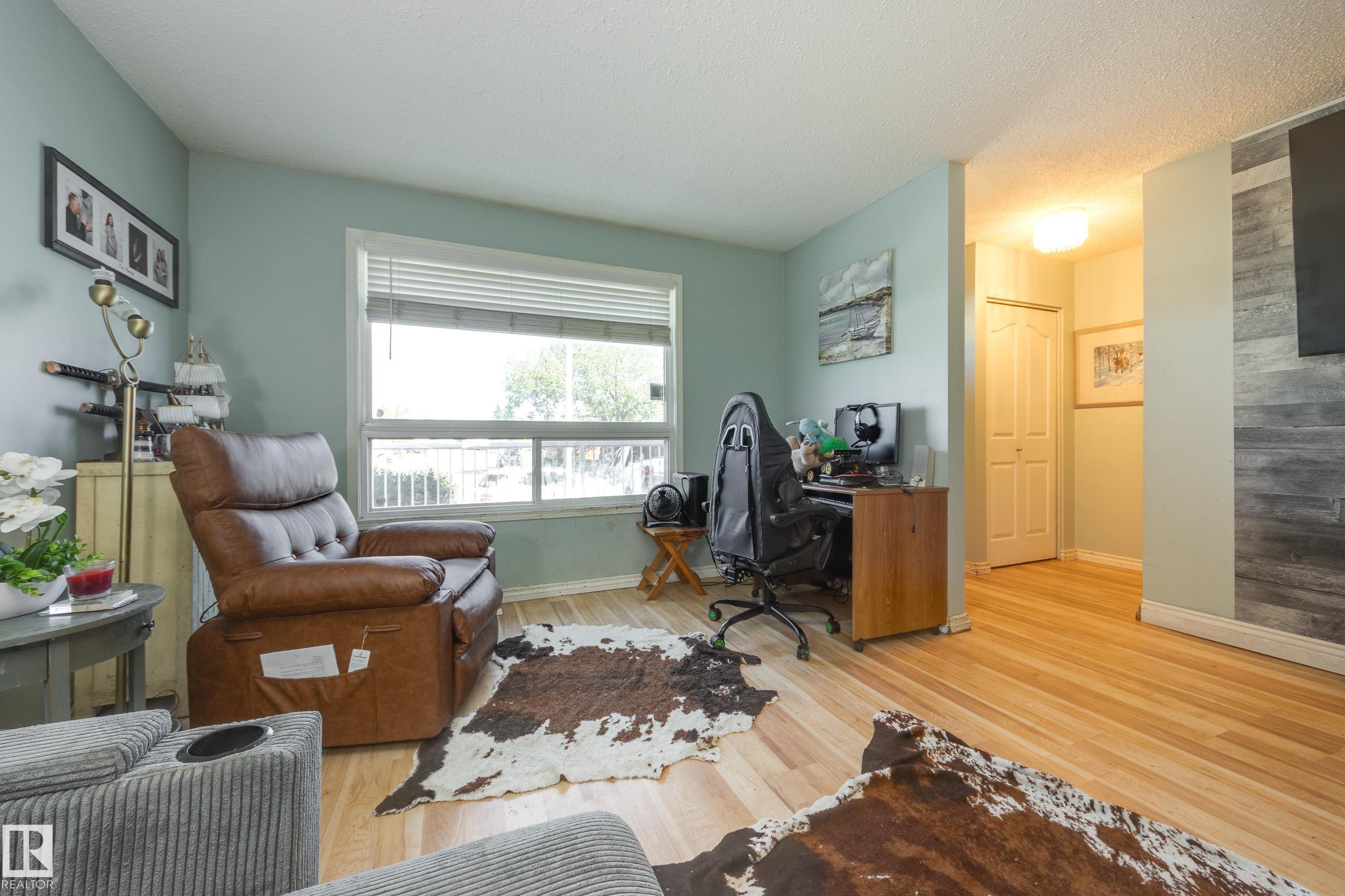 17328 106 Street NW, Baturyn, Edmonton