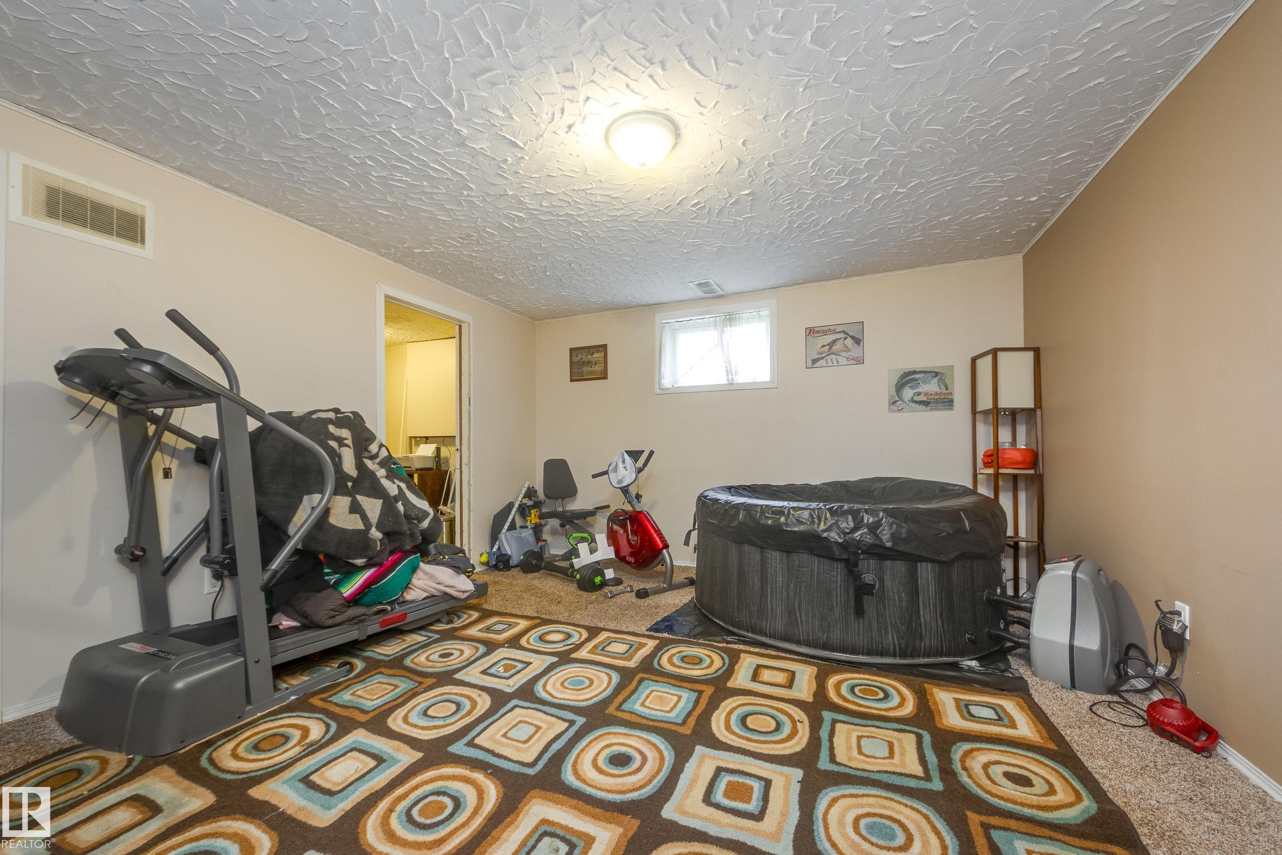 Photo 23 at 17328 106 Street NW, Baturyn, Edmonton