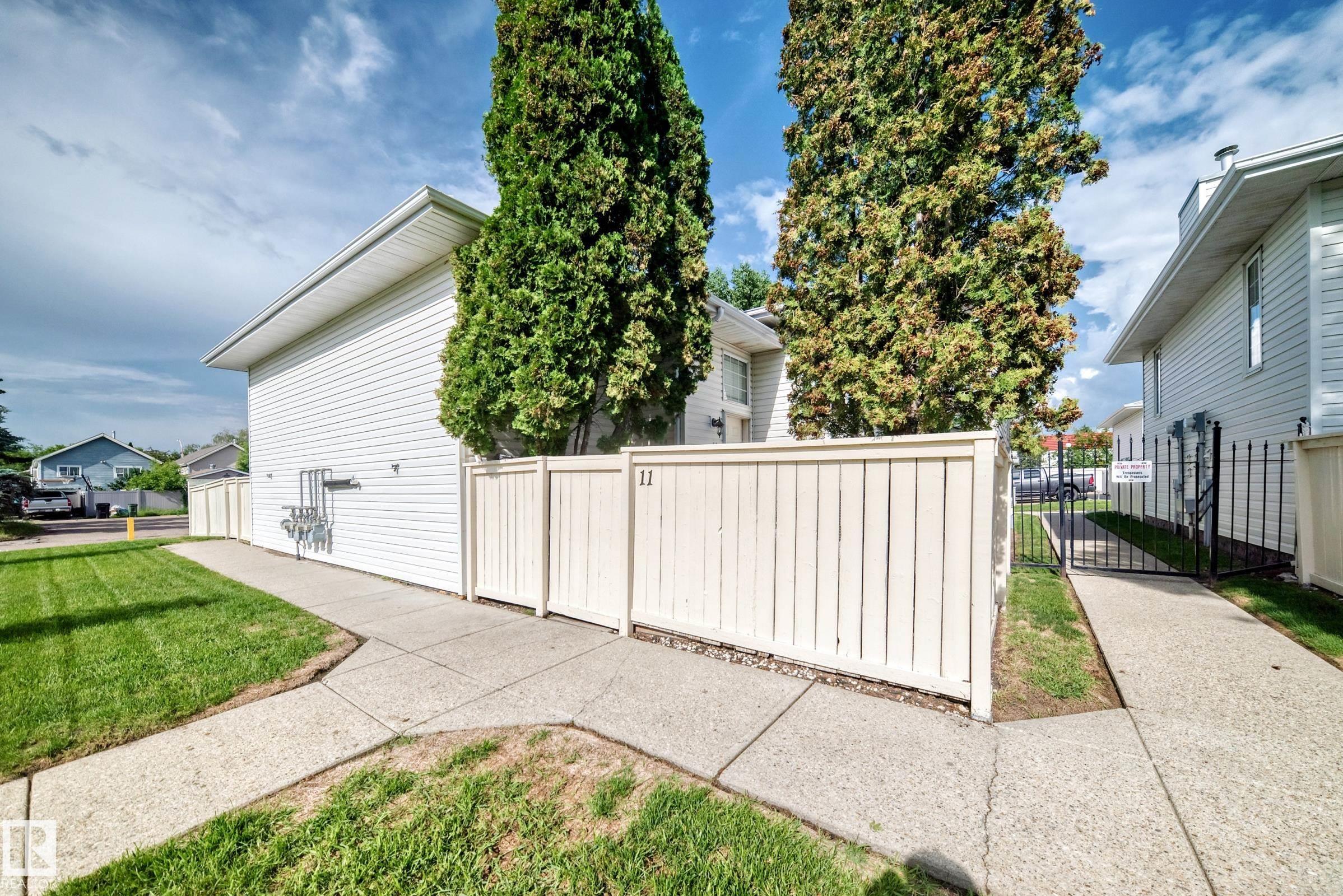 https://zimg.paragon.ice.com/ParagonImages/Property/PM/RAE/225409368/1/0/0/b936bbe7207c5bf7f9d3a17f1ce13388/1/8e77db6666a6b843b4d0dbc251eb4968/225409368-0076e4b2-111f-456e-b82f-2ce6db993936.JPG