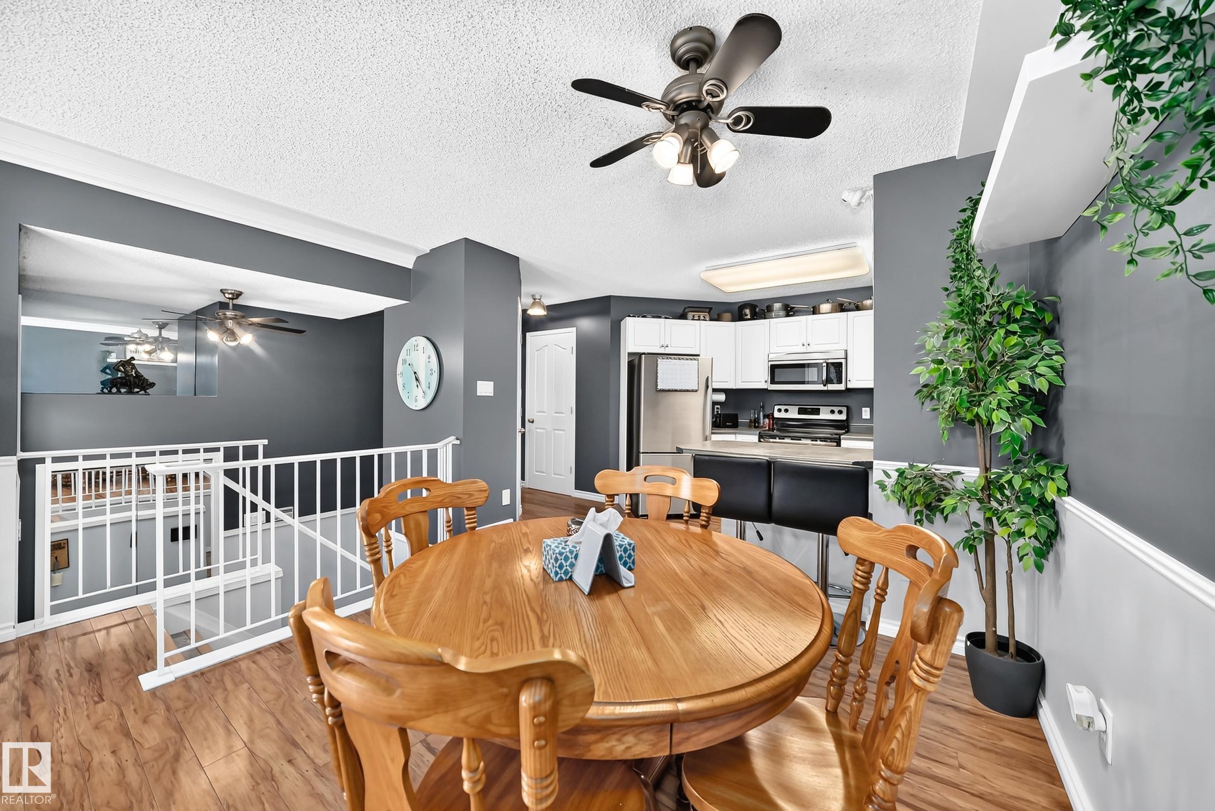 https://zimg.paragon.ice.com/ParagonImages/Property/PM/RAE/225409368/14/0/0/d9595205a208cdb7aca852b0d5a4c11e/1/8e77db6666a6b843b4d0dbc251eb4968/225409368-07ee5303-3958-4d33-84d7-678745b6b365.JPG