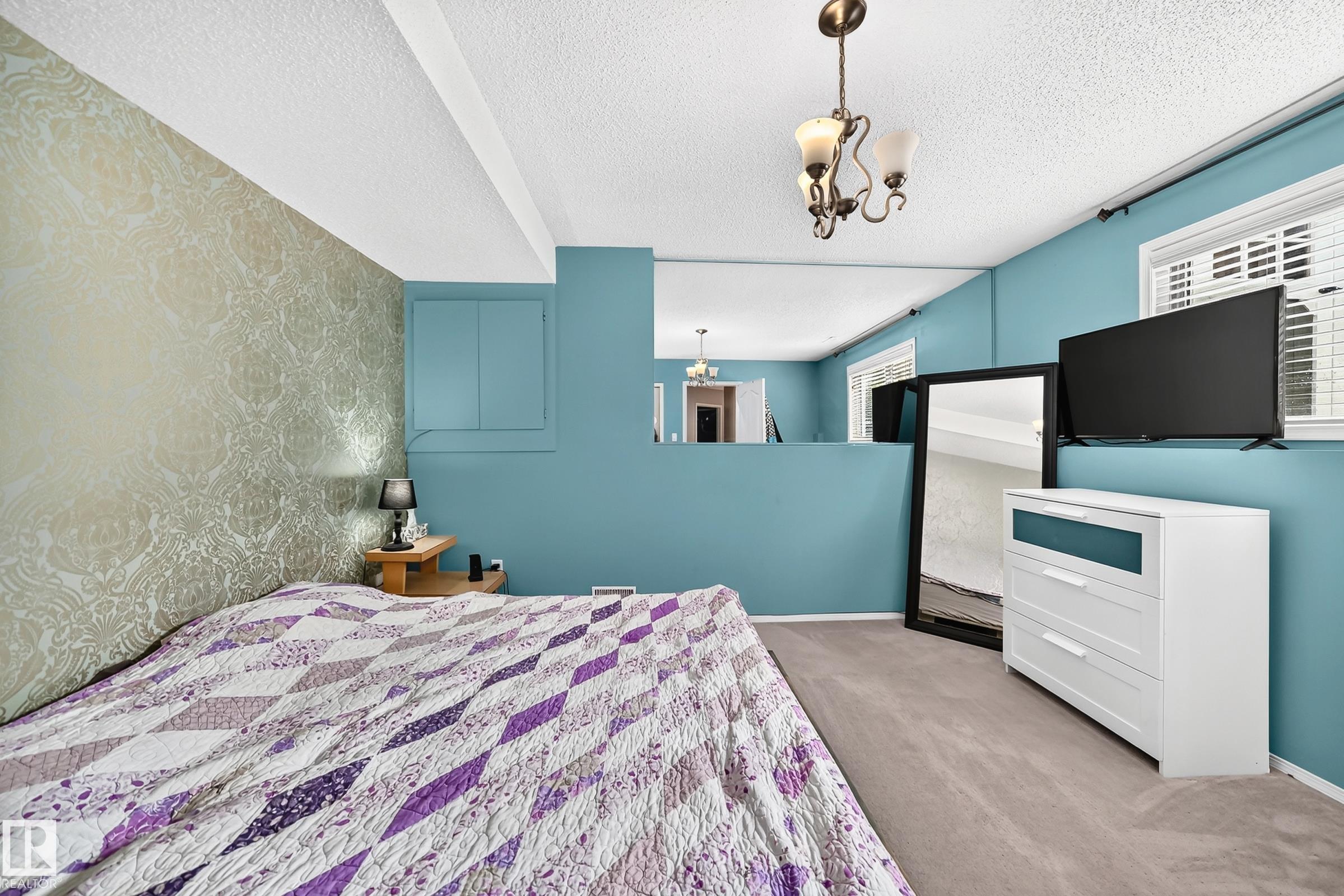 https://zimg.paragon.ice.com/ParagonImages/Property/PM/RAE/225409368/32/0/0/b53aeaab63c830a556138108bf0a62fc/1/8e77db6666a6b843b4d0dbc251eb4968/225409368-c28d8b1e-037e-4807-8b78-29bad3b5df9c.JPG