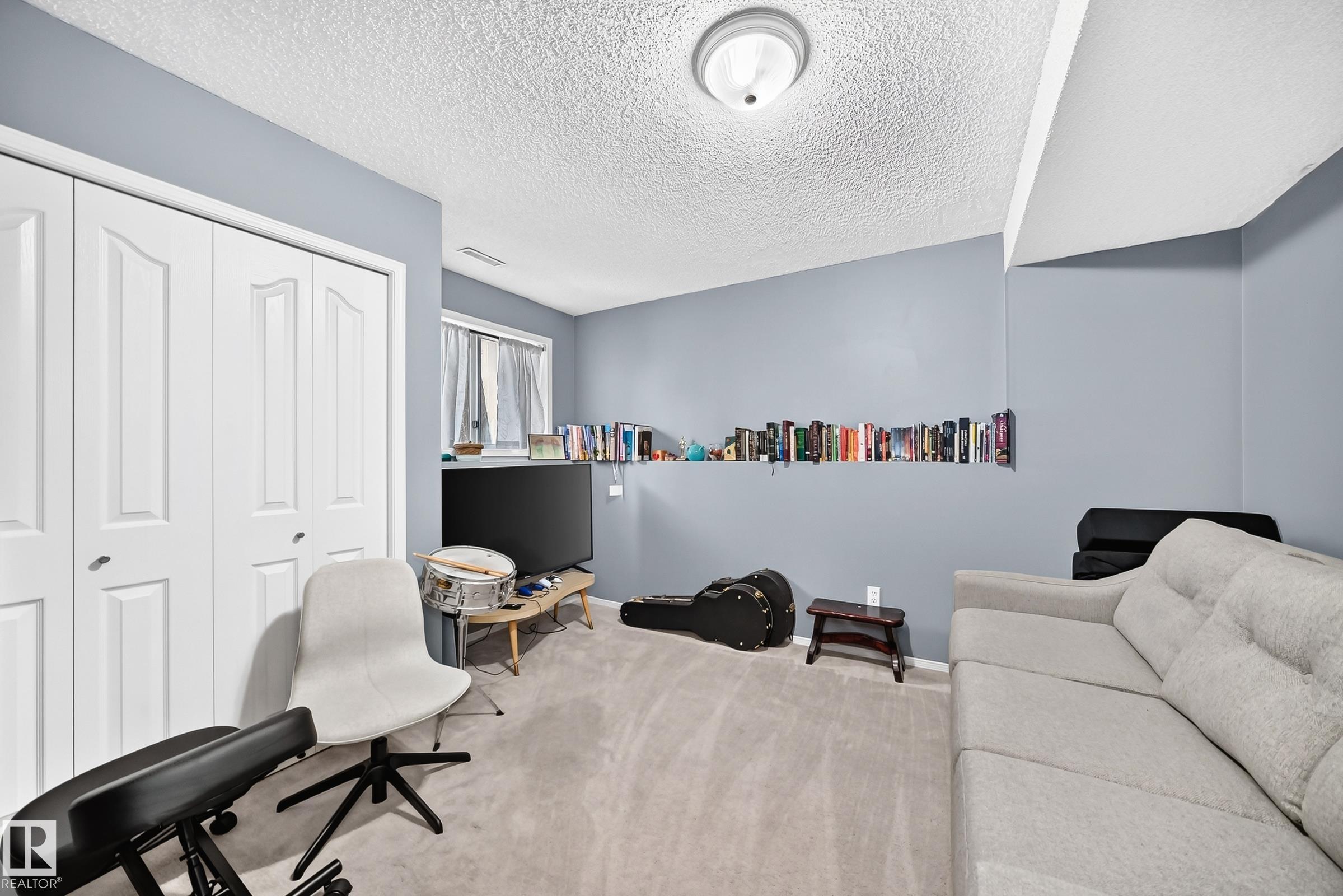 https://zimg.paragon.ice.com/ParagonImages/Property/PM/RAE/225409368/33/0/0/ef3674fb6959611af26302100896e2ba/1/8e77db6666a6b843b4d0dbc251eb4968/225409368-44dbe660-e05c-4242-89bc-f5d06b7dbcdb.JPG