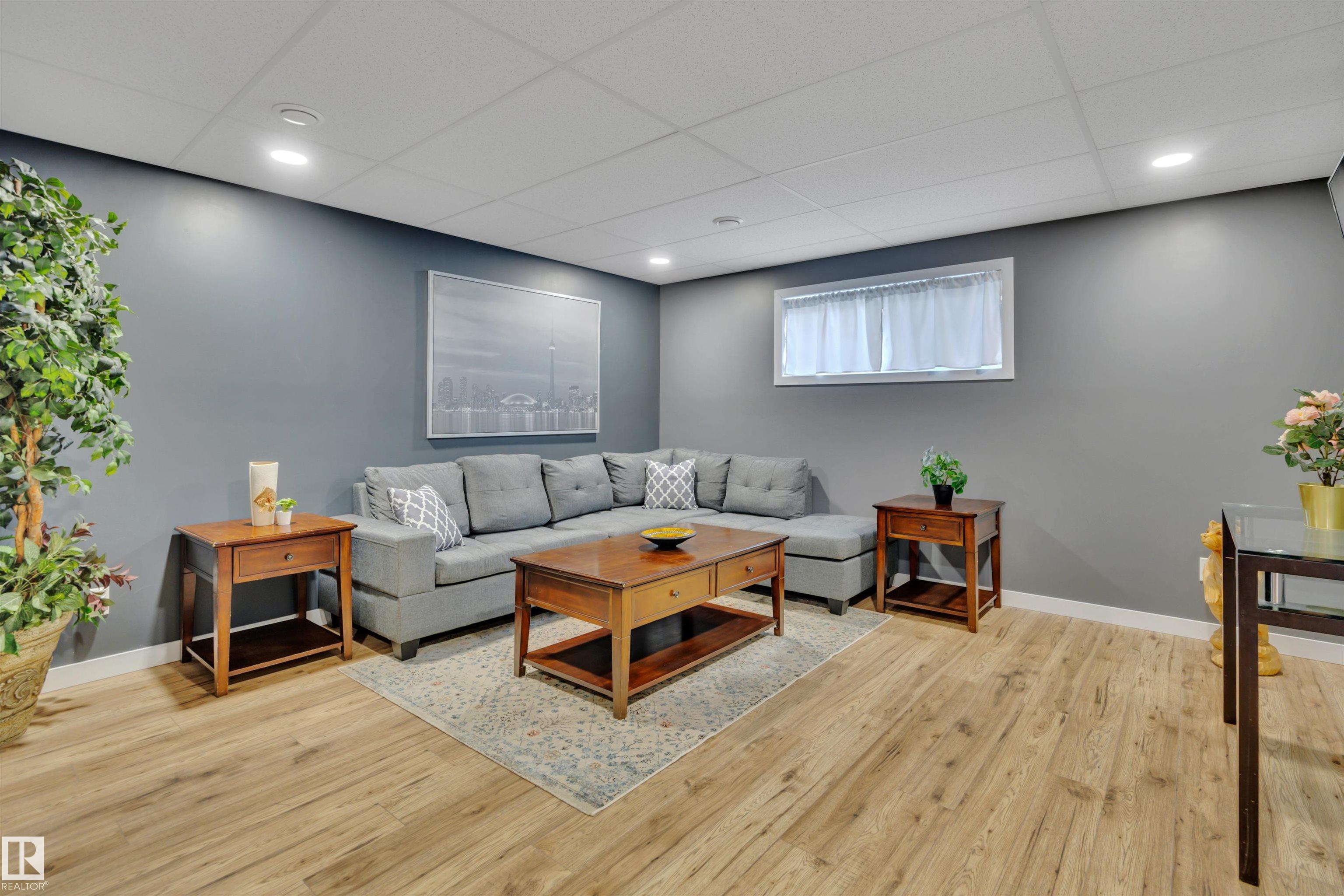Photo 13 at 14 Mckenzie Close, Meadowview Park, Leduc
