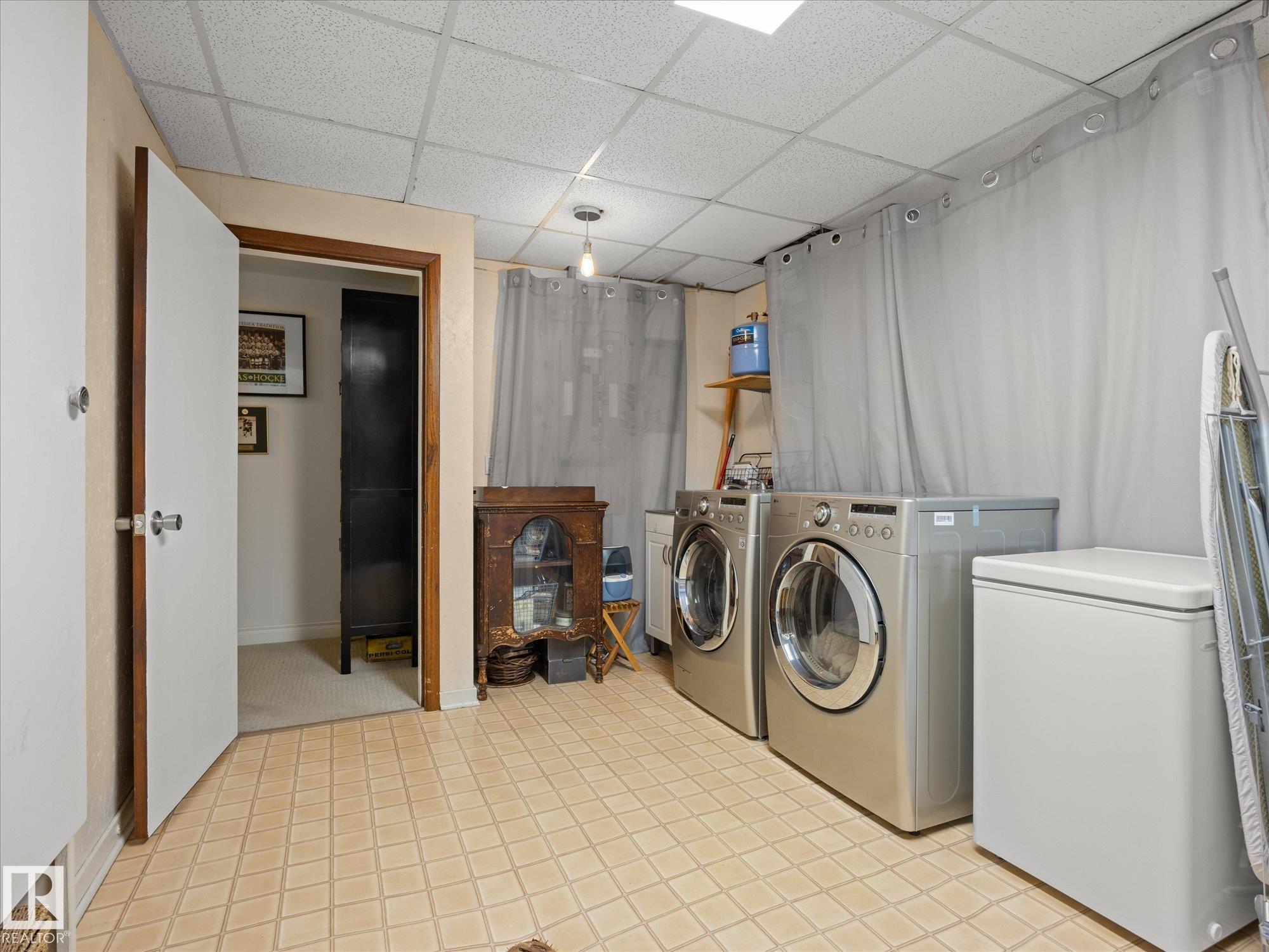 https://zimg.paragon.ice.com/ParagonImages/Property/PM/RAE/225409378/30/0/0/4e5fa317ae885d2ab345cdaeb0ff276a/1/3bf48a60b6e16e24a3c273a05d083d31/225409378-58dd0c74-b359-4ef9-9dca-e91acc70bd94.JPG