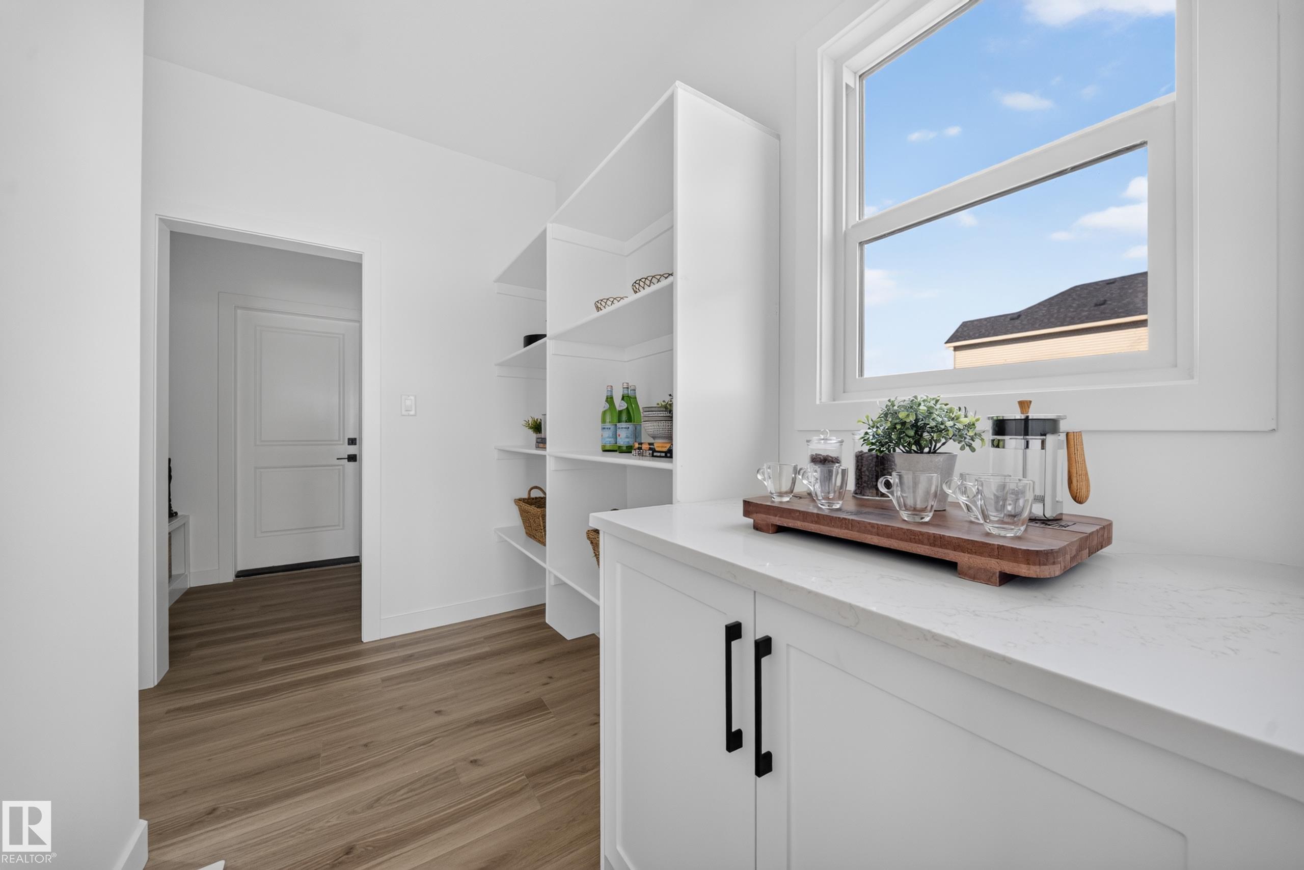 Photo 9 at 523 Ashgrove Circle, Anderson, Leduc