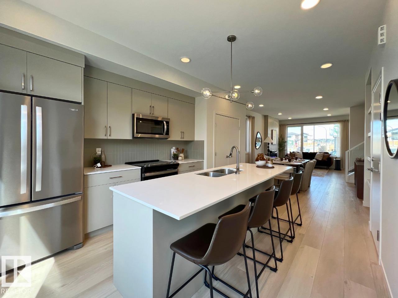 https://zimg.paragon.ice.com/ParagonImages/Property/PM/RAE/225409387/6/0/0/10bae74dd116177d5fc700abdc43adf8/1/9fa7993e5c9f844c3459331973bb392b/225409387-d8cf9e1b-ba92-46a2-8852-b787b3e6618d.JPG