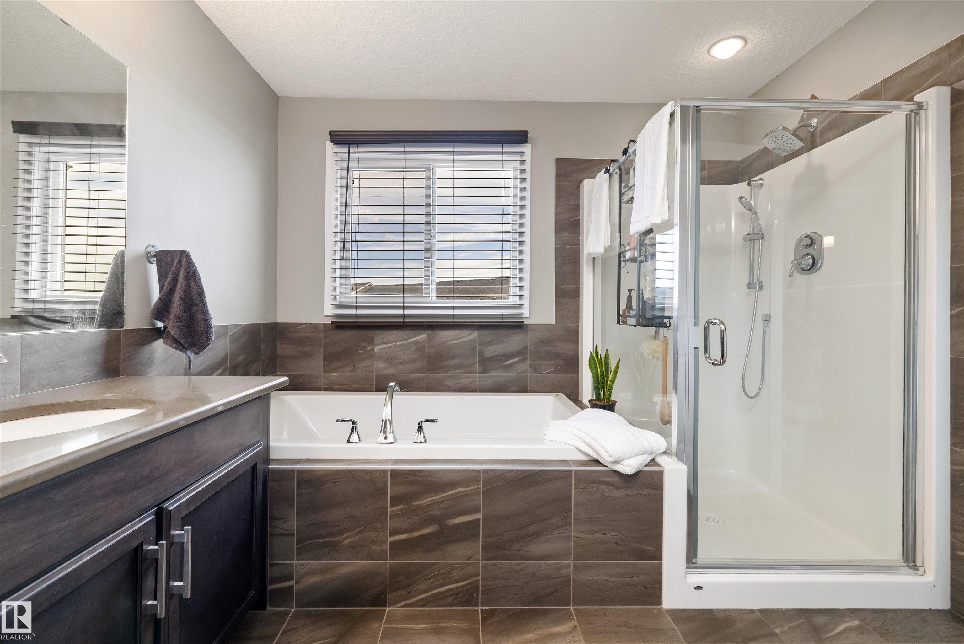 Photo 34 at 153 Sturtz Bend, Southfork, Leduc
