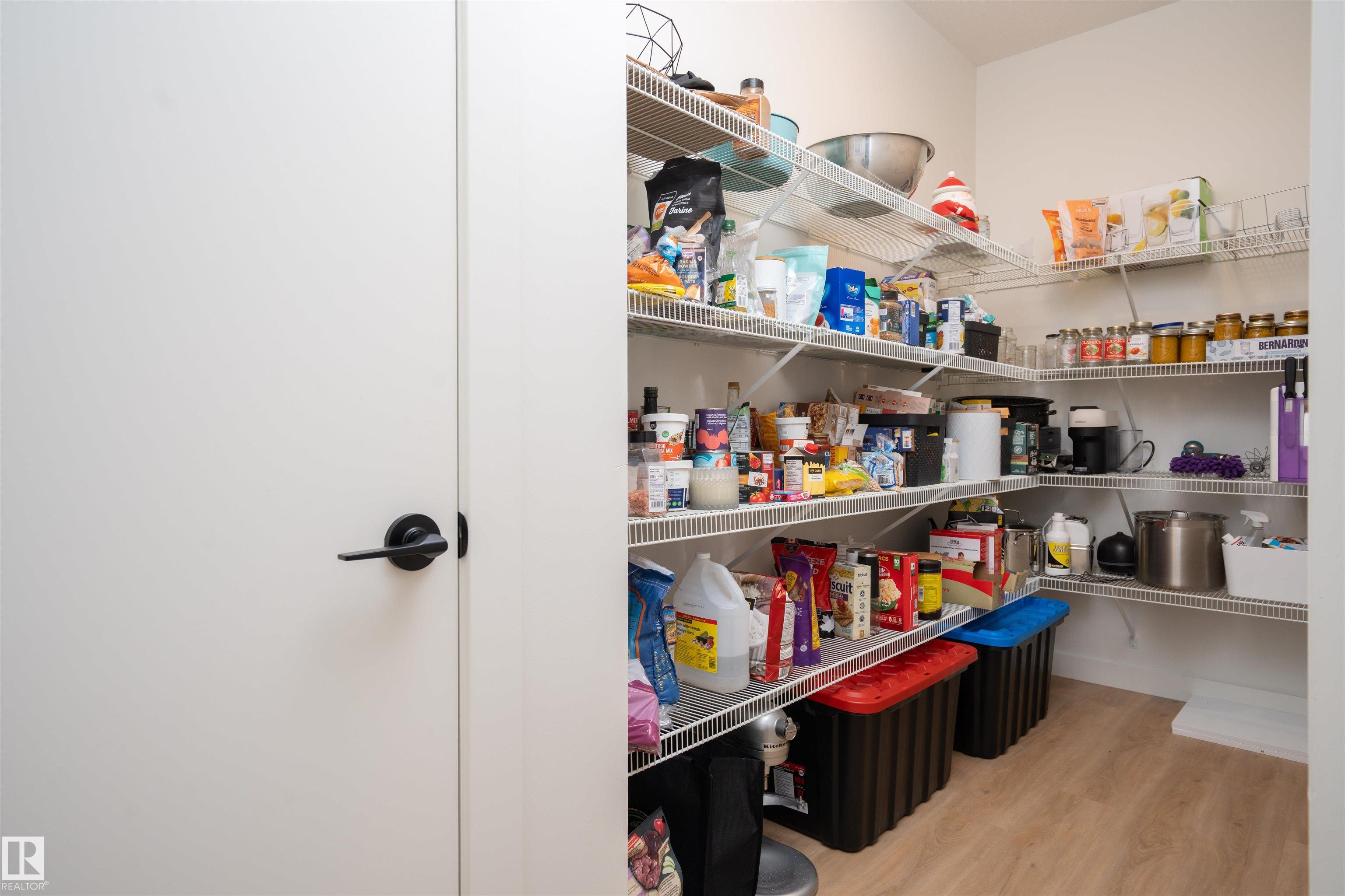 Photo 15 at 1091 Eaton Road NW, Edgemont, Edmonton