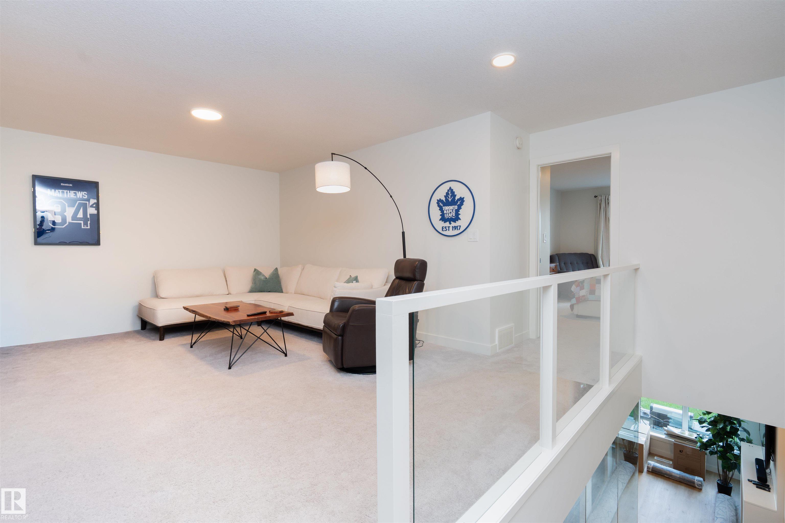 Photo 22 at 1091 Eaton Road NW, Edgemont, Edmonton