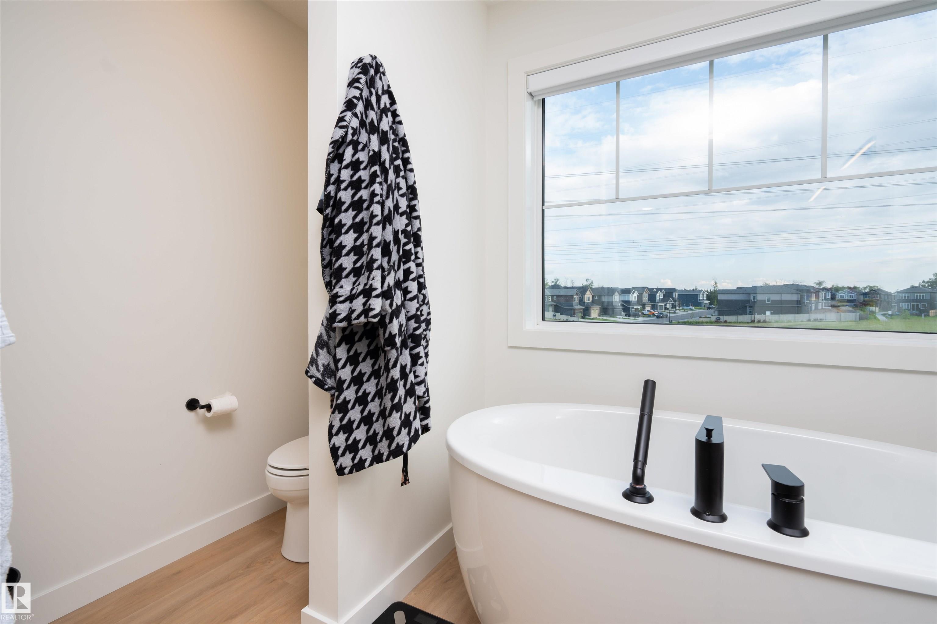 Photo 30 at 1091 Eaton Road NW, Edgemont, Edmonton