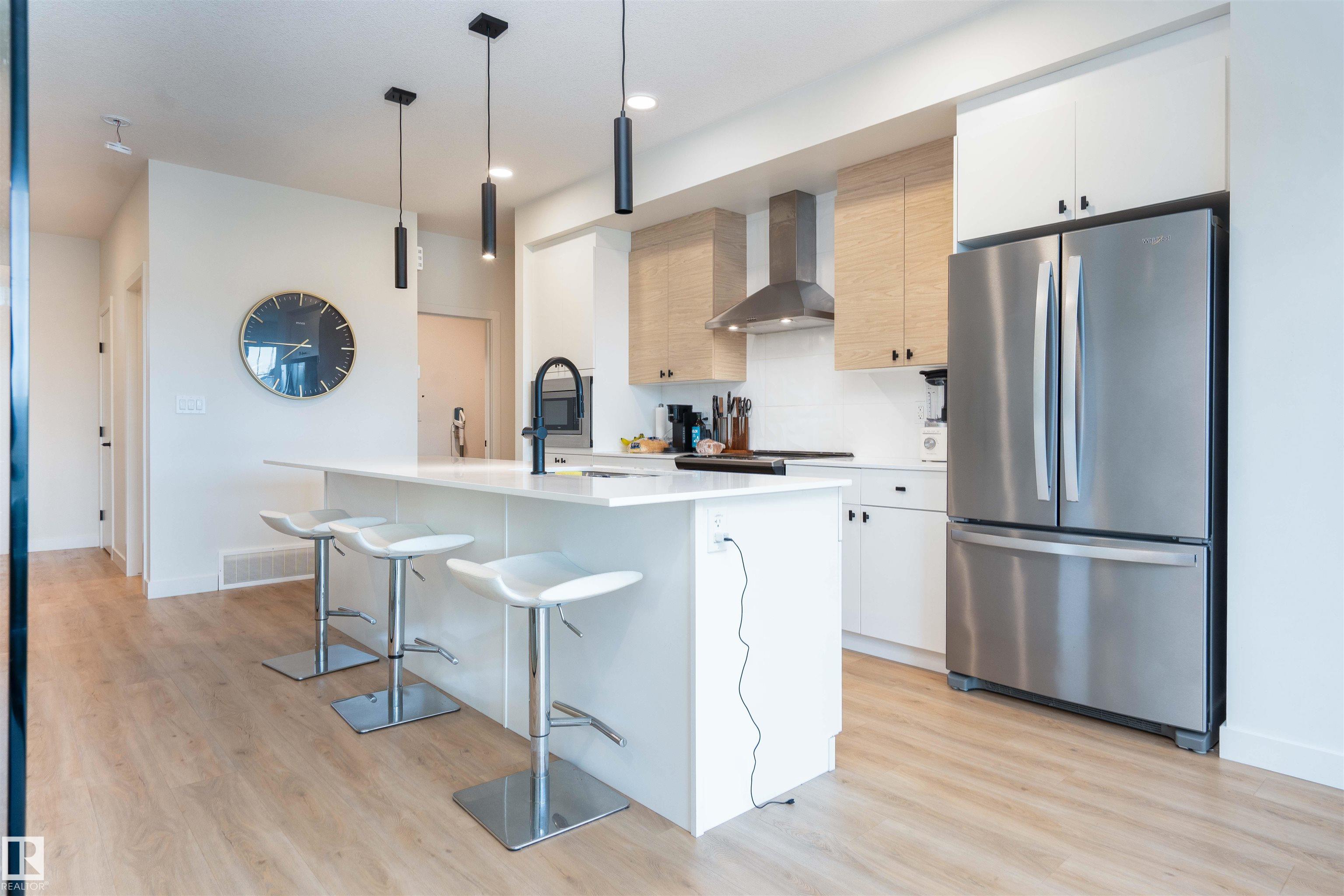 Photo 10 at 1091 Eaton Road NW, Edgemont, Edmonton