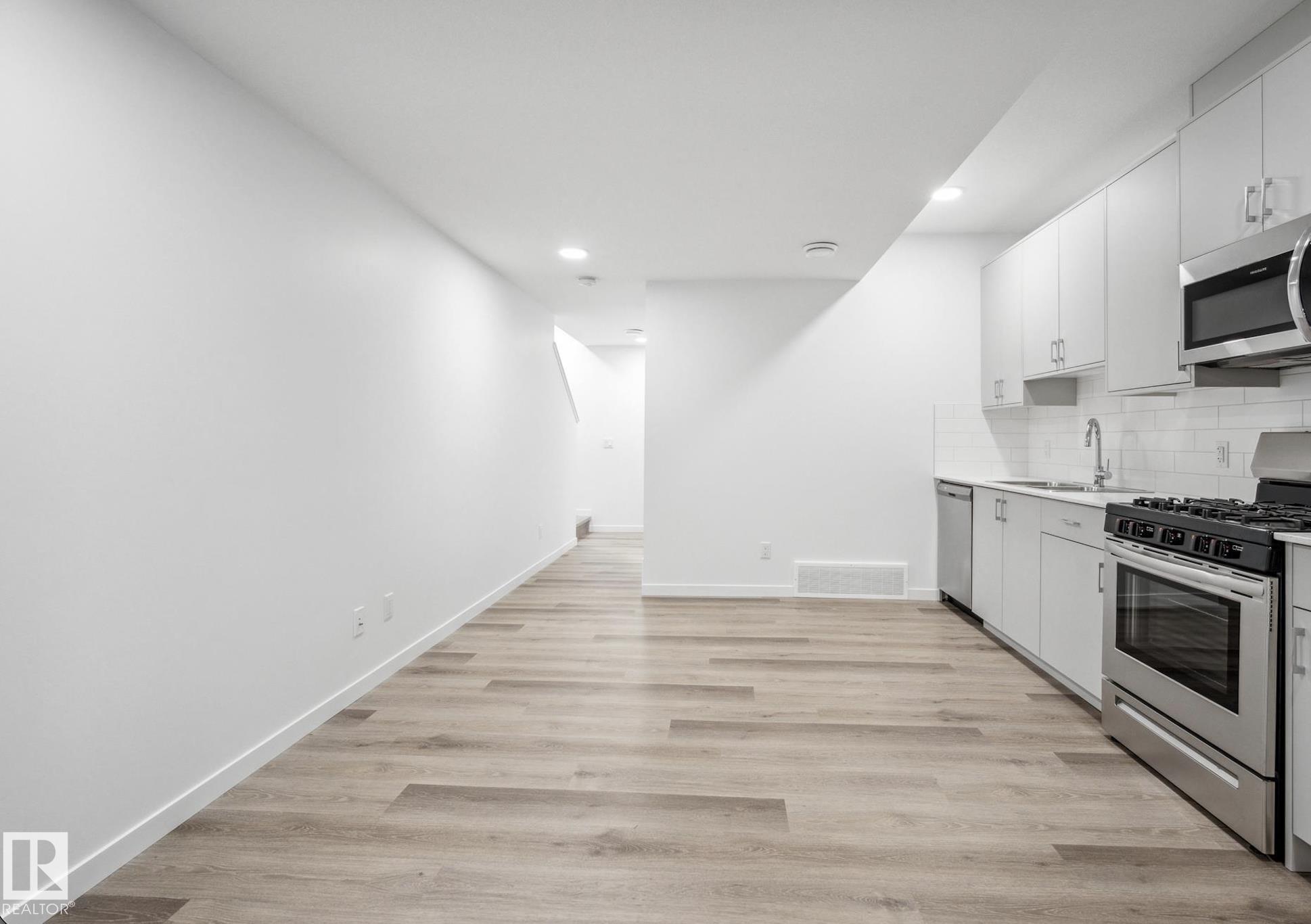 https://zimg.paragon.ice.com/ParagonImages/Property/PM/RAE/225409444/12/0/0/fa3a9aaea969b567466668cc2d65b7c5/1/58a33454c698c682cdcbc9f1ec770307/225409444-5ac7a50c-e291-485f-a617-079cde46f42d.JPG