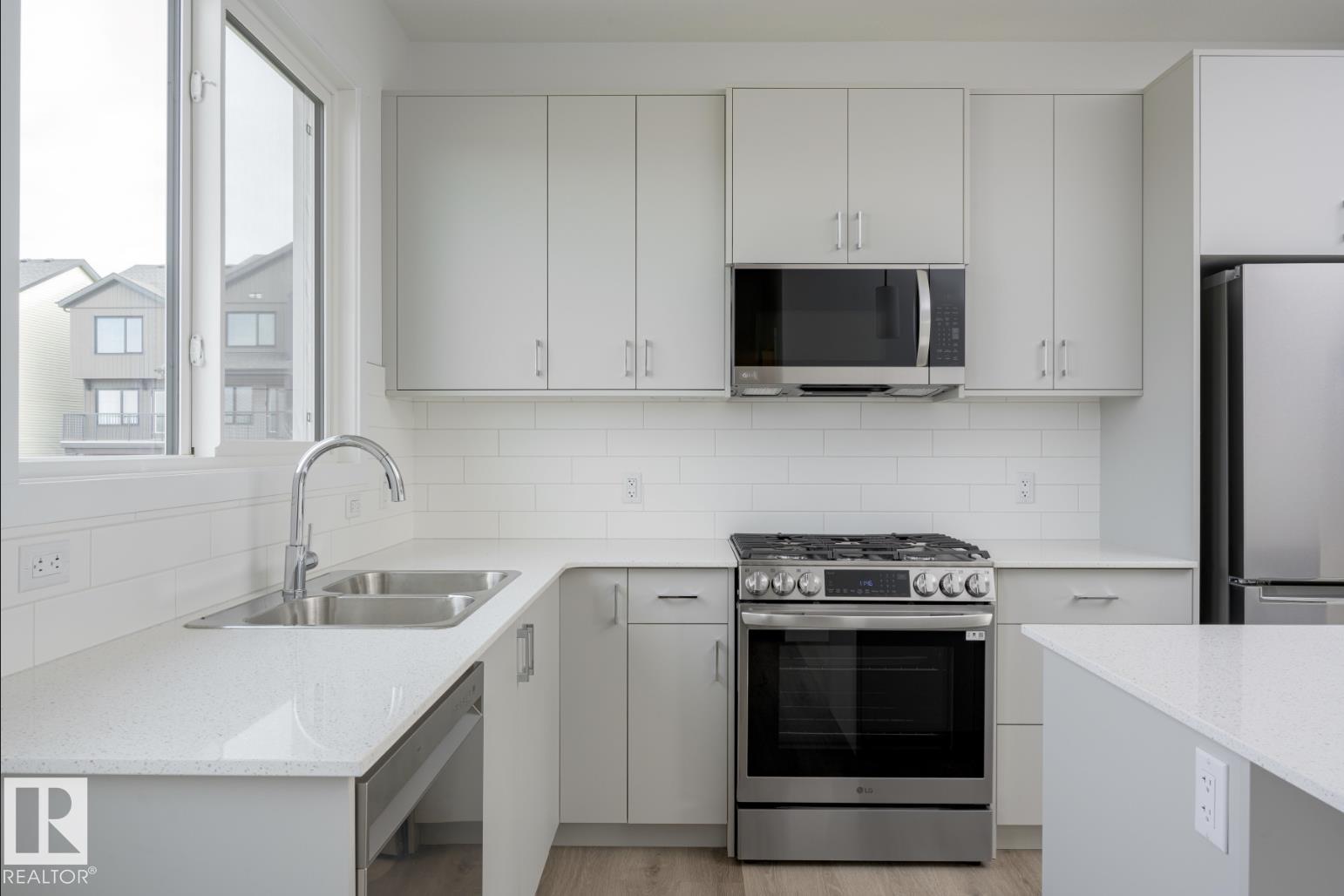 https://zimg.paragon.ice.com/ParagonImages/Property/PM/RAE/225409444/6/0/0/4c7c8770d2f1423f178a3f61ffd67051/1/58a33454c698c682cdcbc9f1ec770307/225409444-c4966563-340f-43e5-a751-68238567dac4.JPG