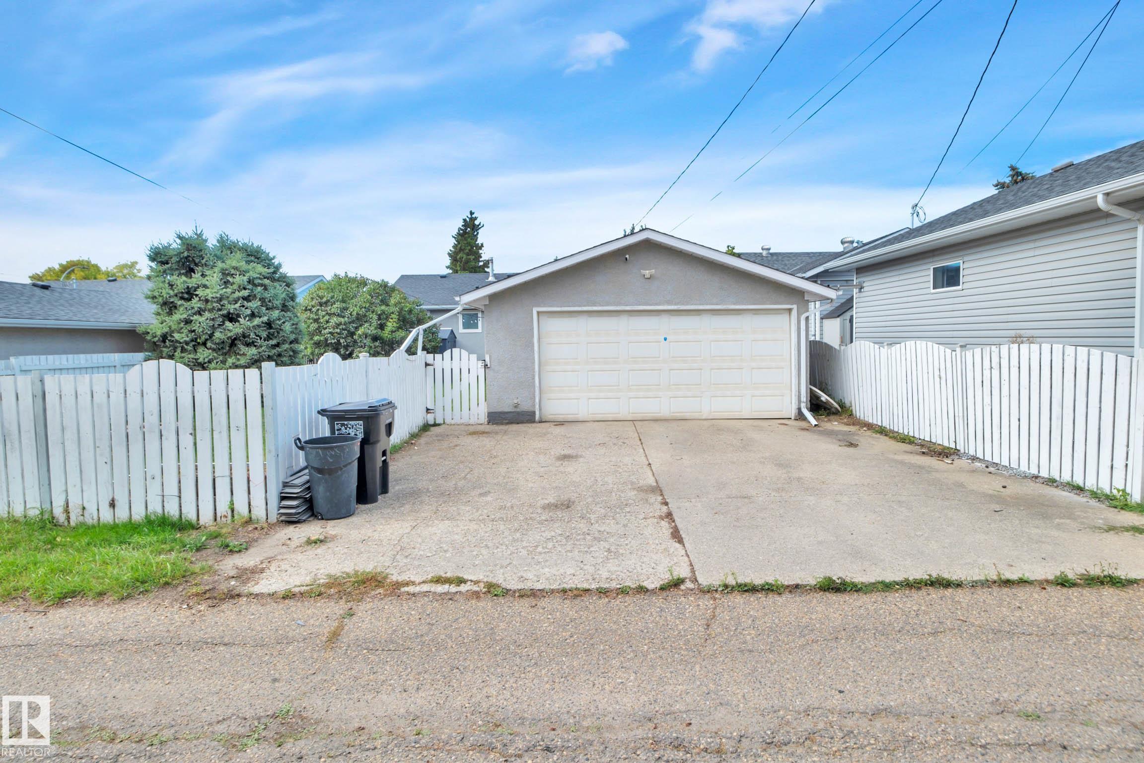 Photo 31 at 13411 131 Street NW, Wellington, Edmonton