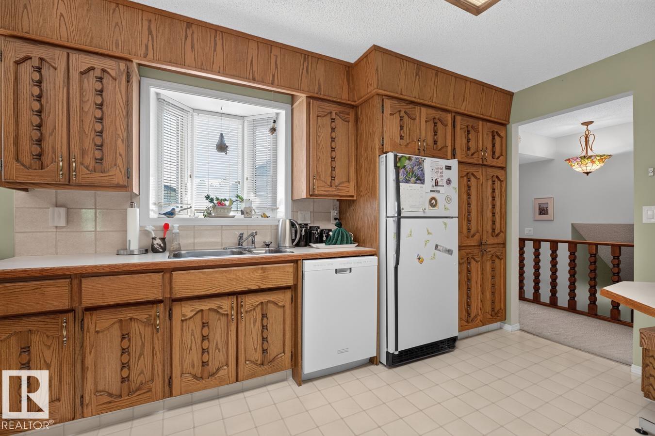 Photo 13 at 3 Hummingbird Court, Brentwood, Sherwood Park
