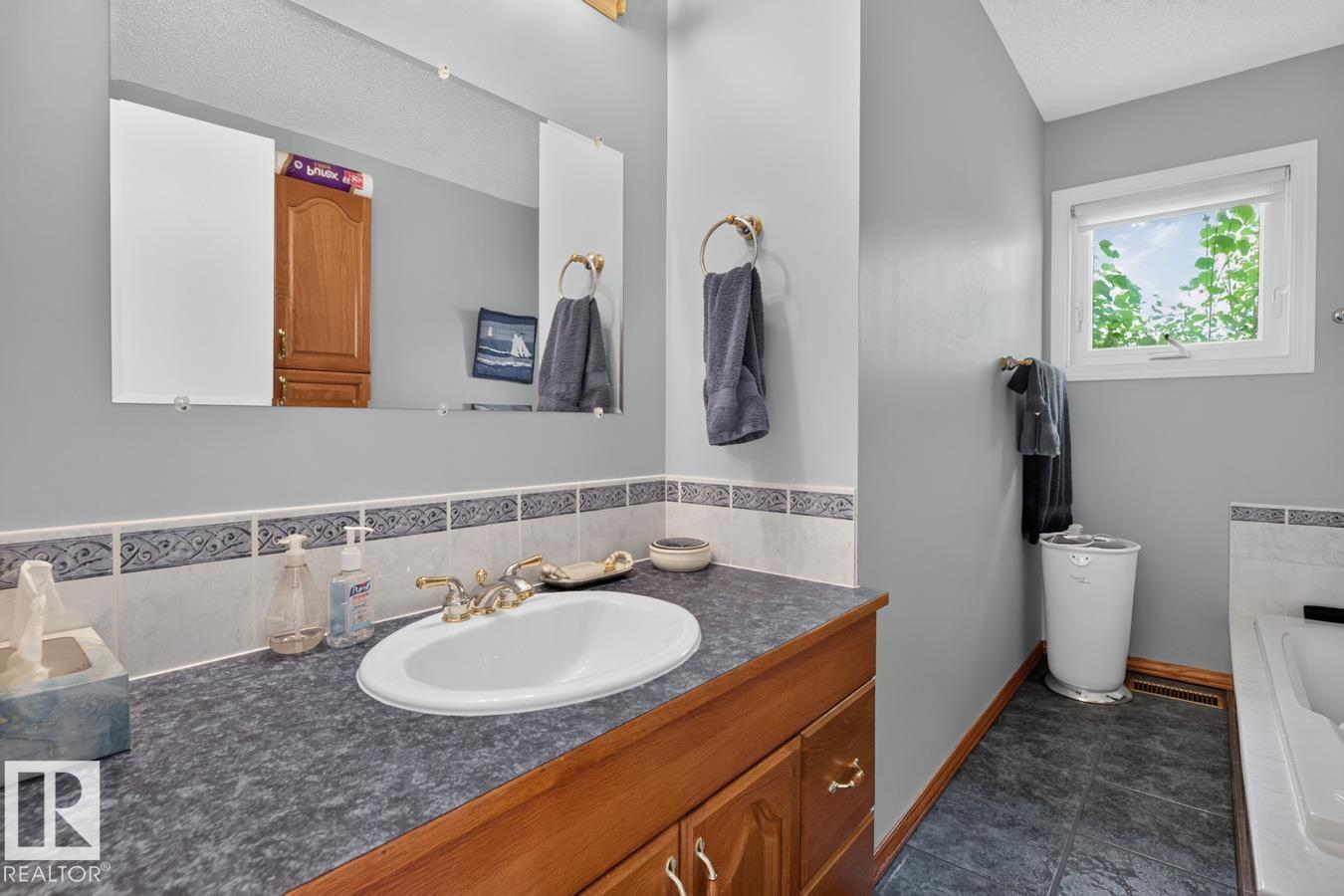 Photo 20 at 3 Hummingbird Court, Brentwood, Sherwood Park