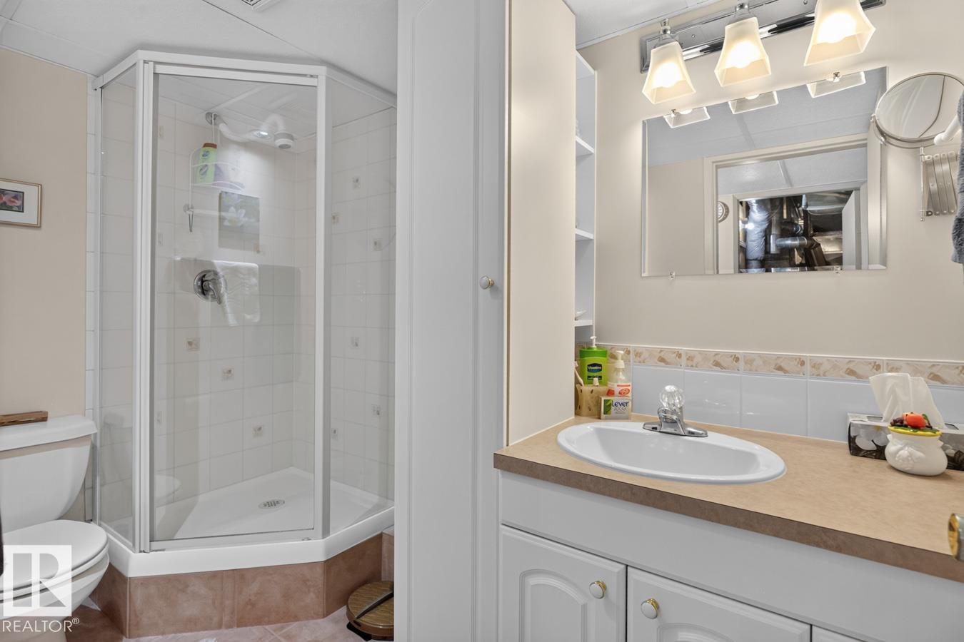 Photo 33 at 3 Hummingbird Court, Brentwood, Sherwood Park