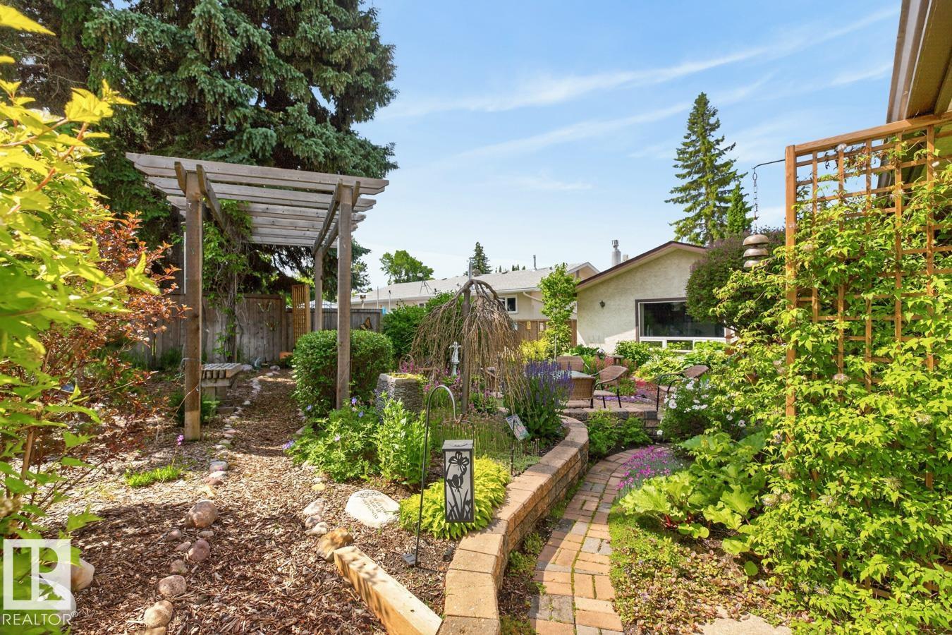 Photo 40 at 3 Hummingbird Court, Brentwood, Sherwood Park